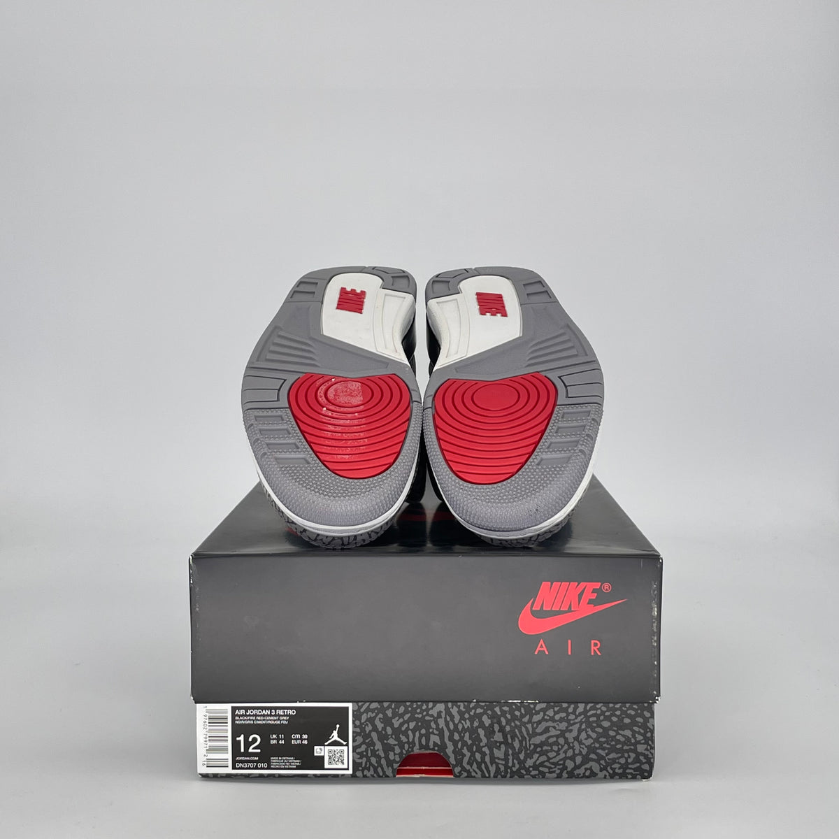 JORDAN 3 RETRO OG BLACK CEMENT (2024)