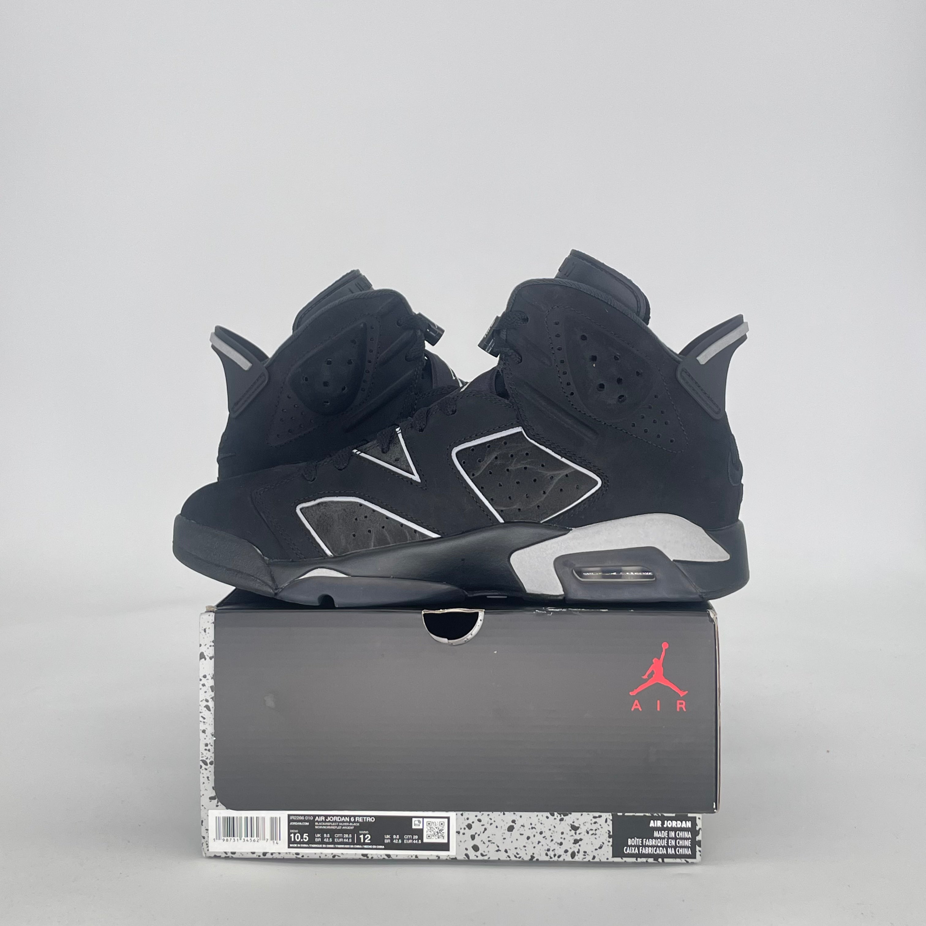 AIR JORDAN 6 CAP AND GOWN IR2266-010 SIZE 10.5/12W