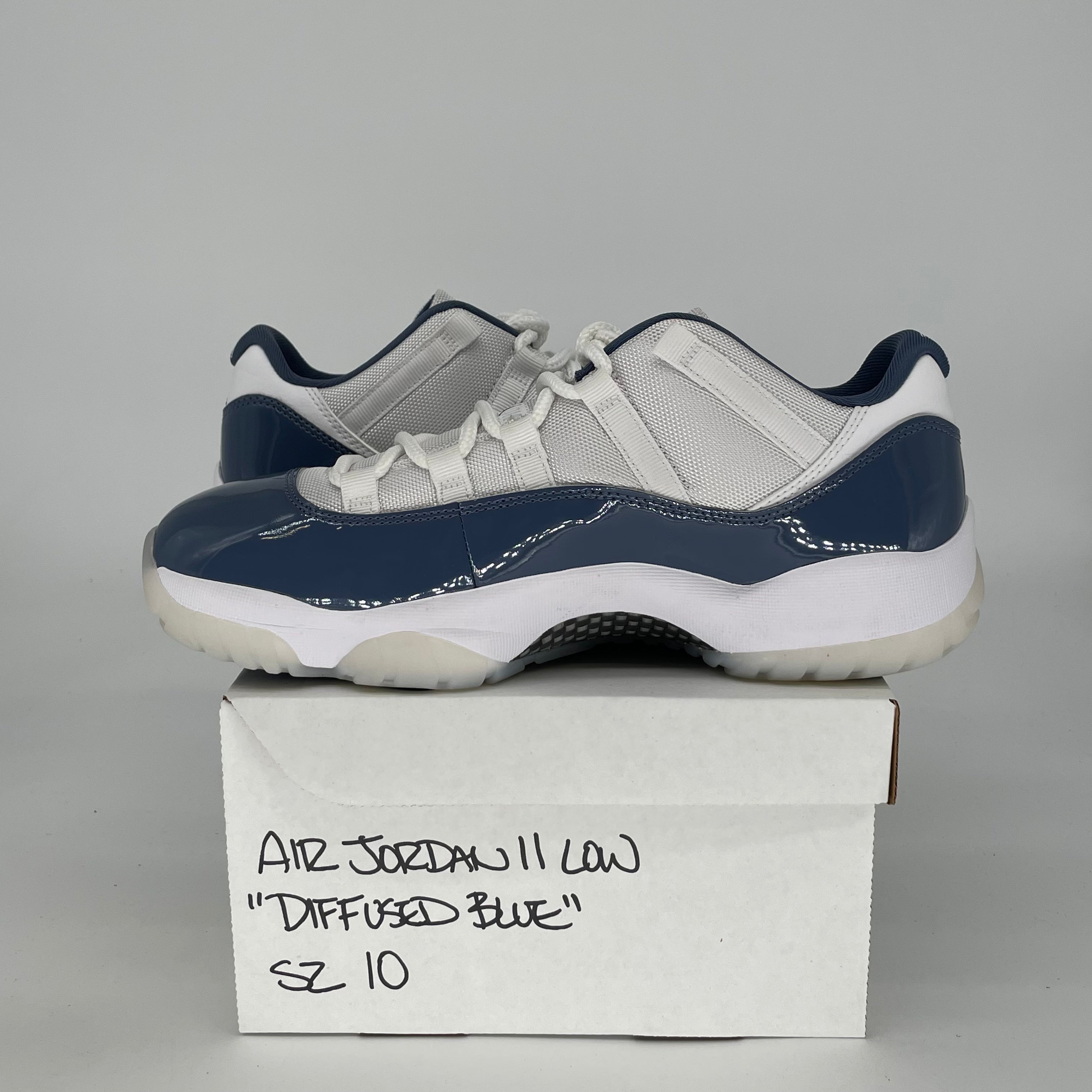 AIR JORDAN 11 LOW DIFFUSED BLUE FV5104-104 SIZE 10/11.5W