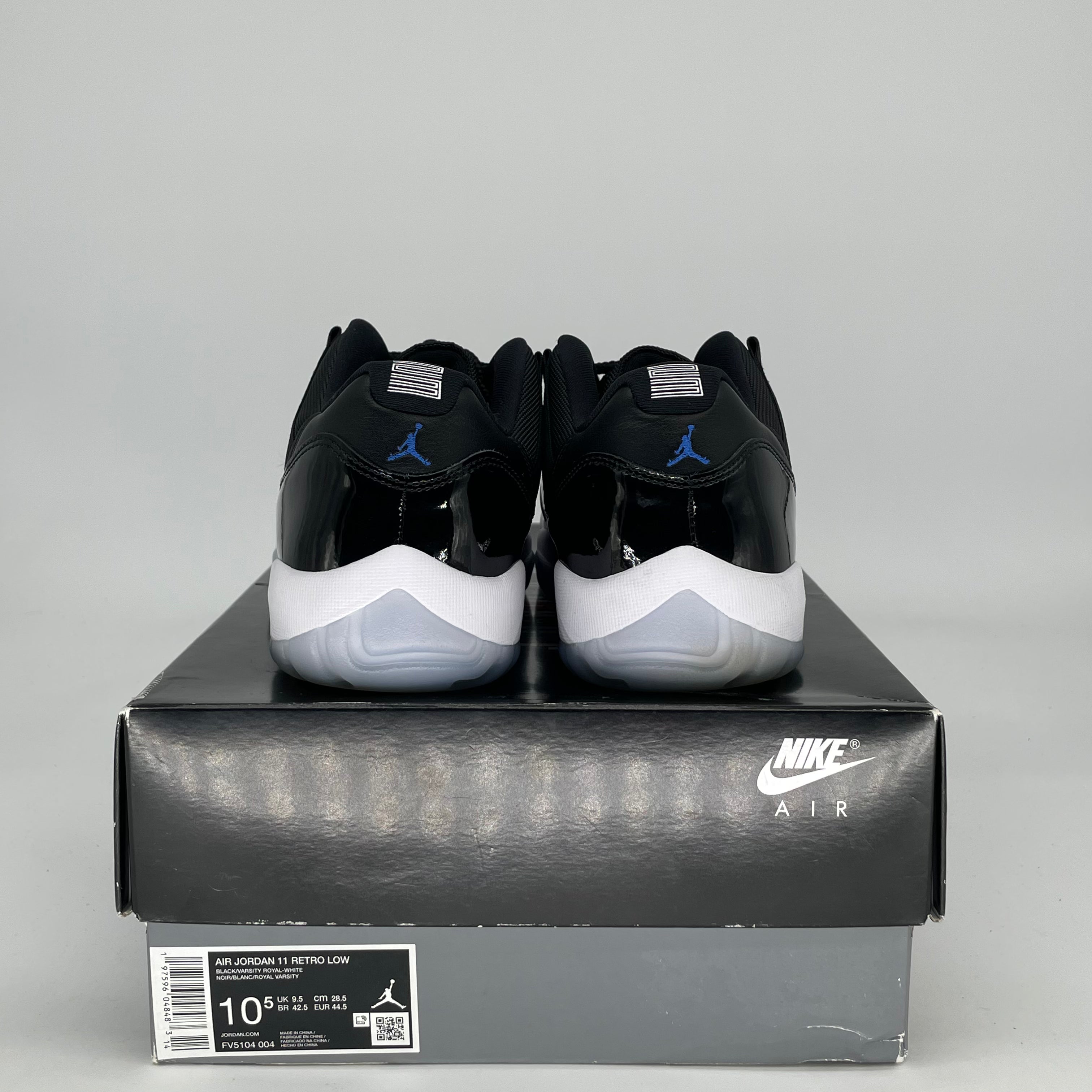 AIR JORDAN 11 LOW SPACE JAM FV5104-004 SIZE 10.5/12W