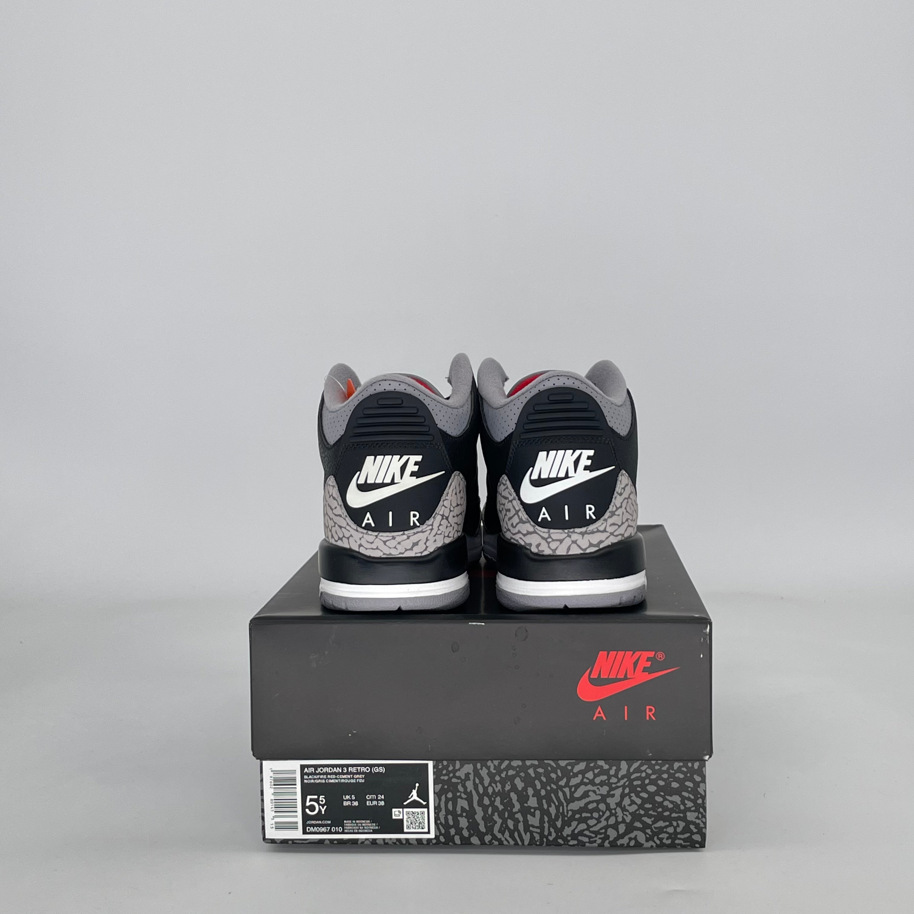 AIR JORDAN 3 BLACK CEMENT (2024) DM0967-010 SIZE 5.5/7W GS