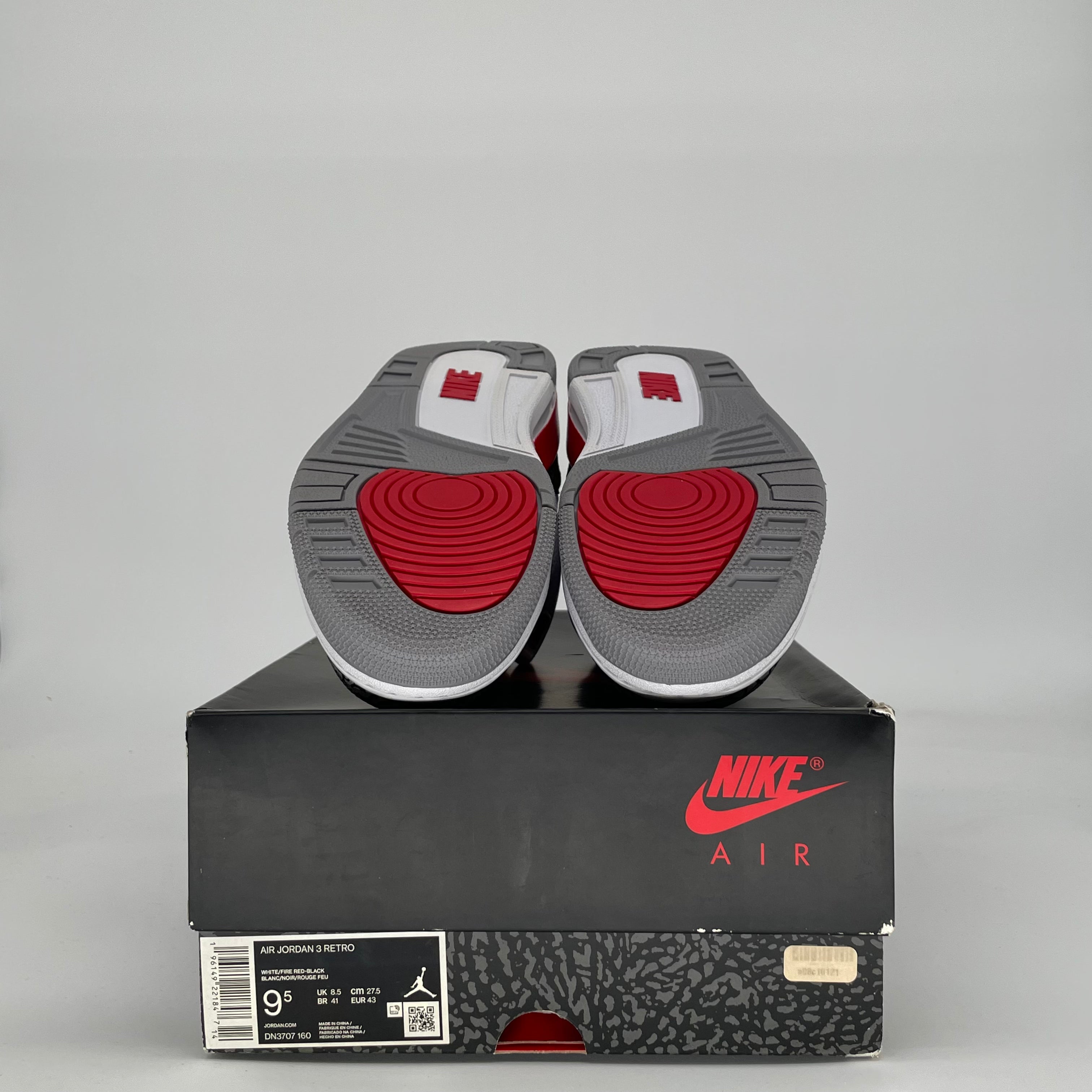 AIR JORDAN 3 FIRE RED DN3707-160 SIZE 9.5/11W