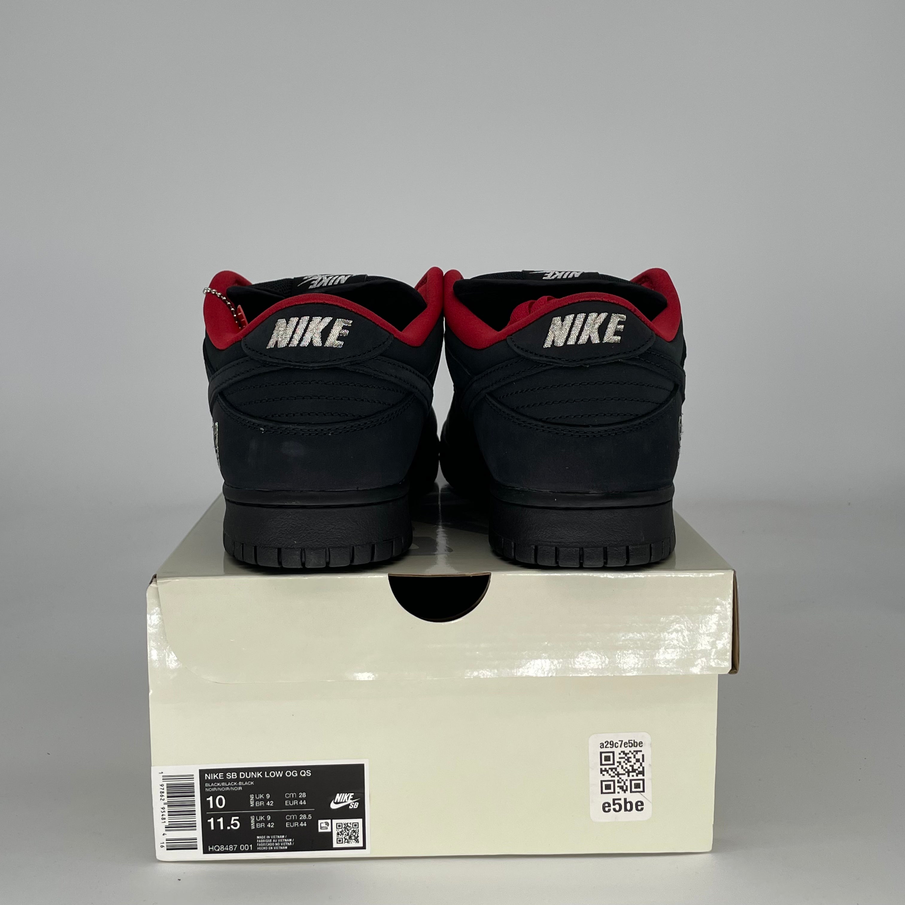 NIKE SB DUNK LOW SUPREME 94 BLACK HQ8487-001 SIZE 10/11.5W