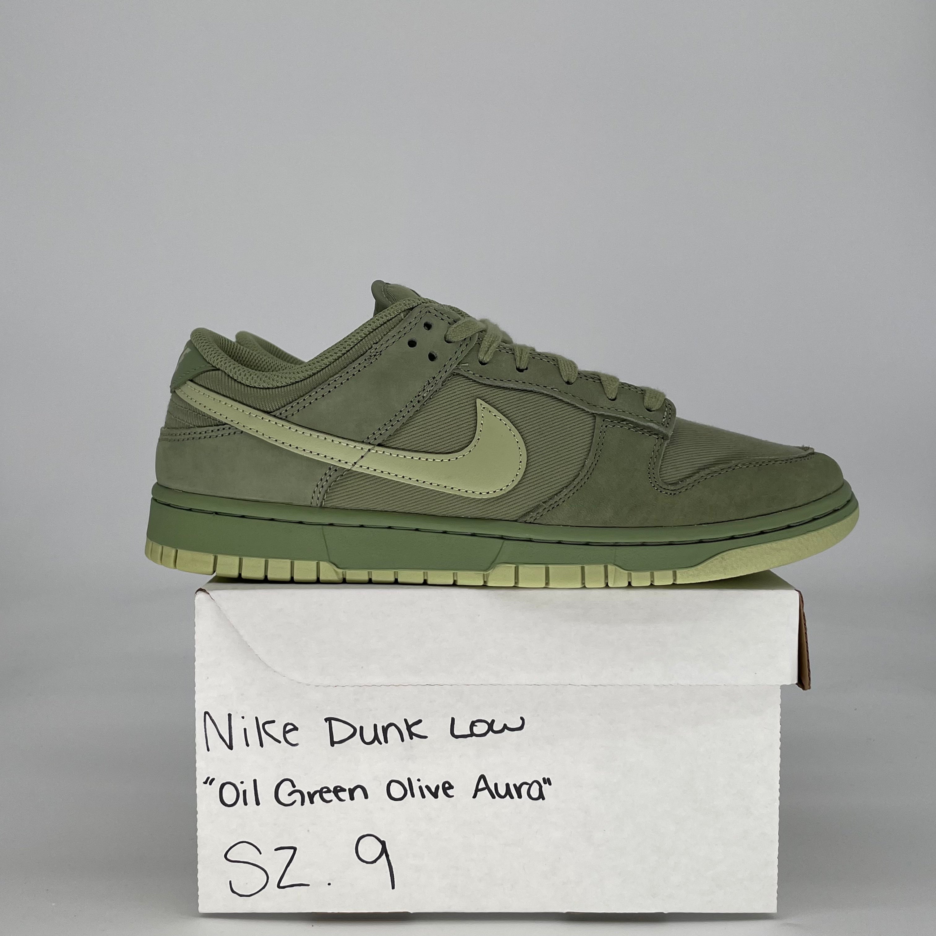 NIKE DUNK LOW OIL GREEN OLIVE AURA FB8895-300 SIZE 9/10.5W