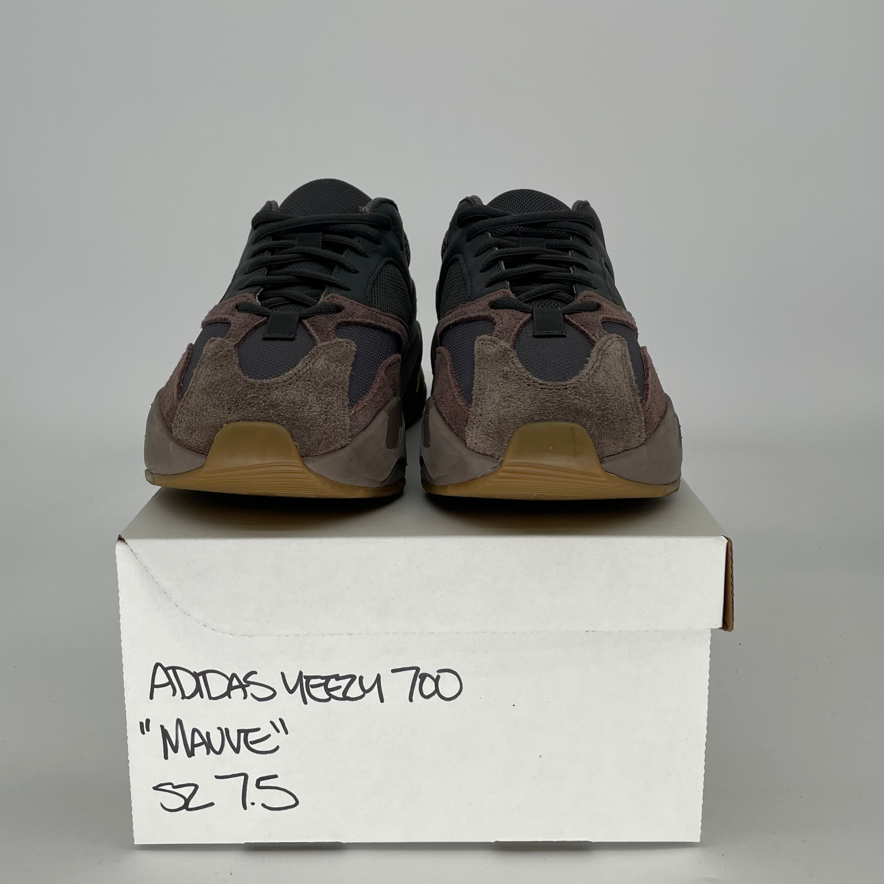 ADIDAS YEEZY 700 MAUVE EE9614 SIZE 7.5/9W