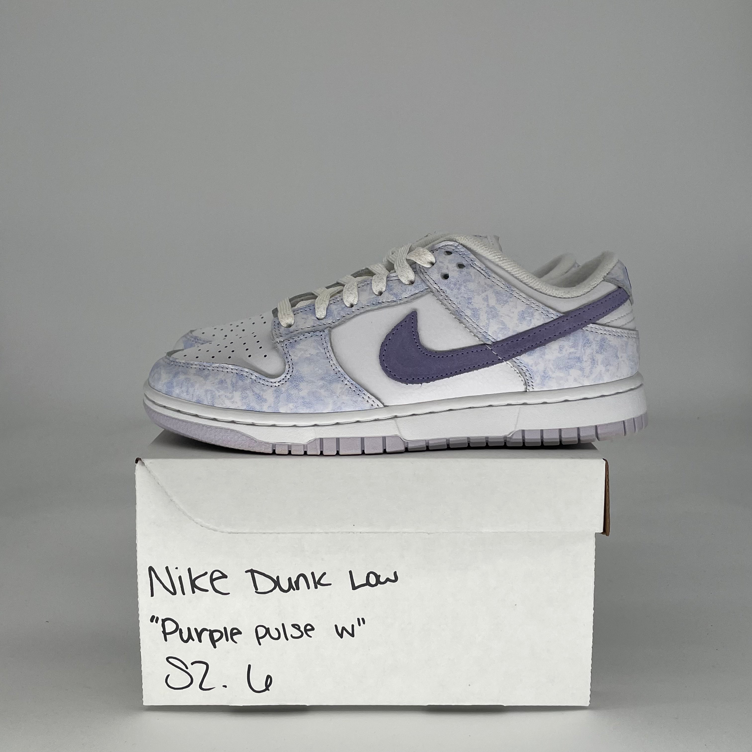 NIKE DUNK LOW PURPLE PULSE W DM9467-500 SIZE 6/7.5W
