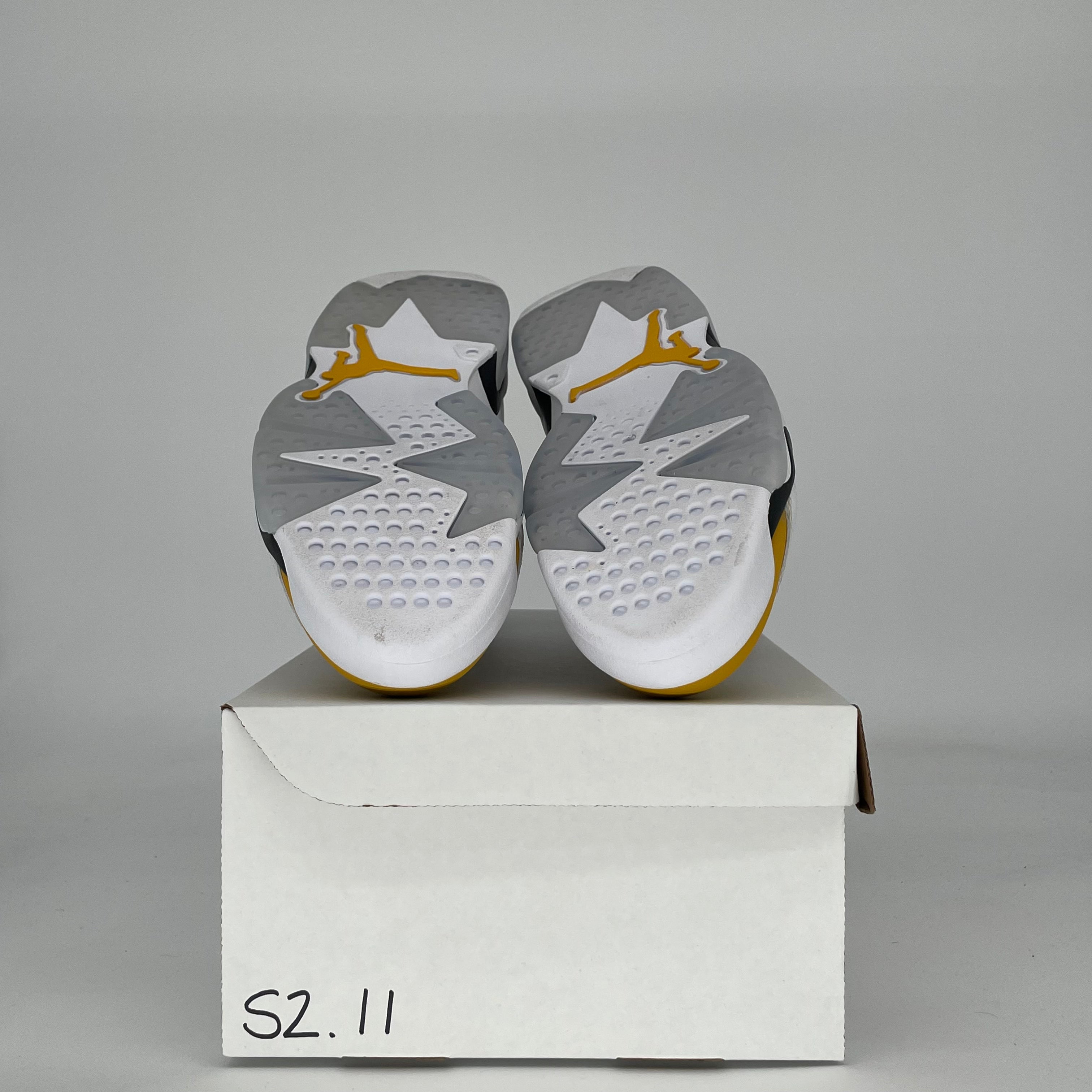 AIR JORDAN 6 YELLOW OCHRE CT8529-170 SIZE 11/12.5W