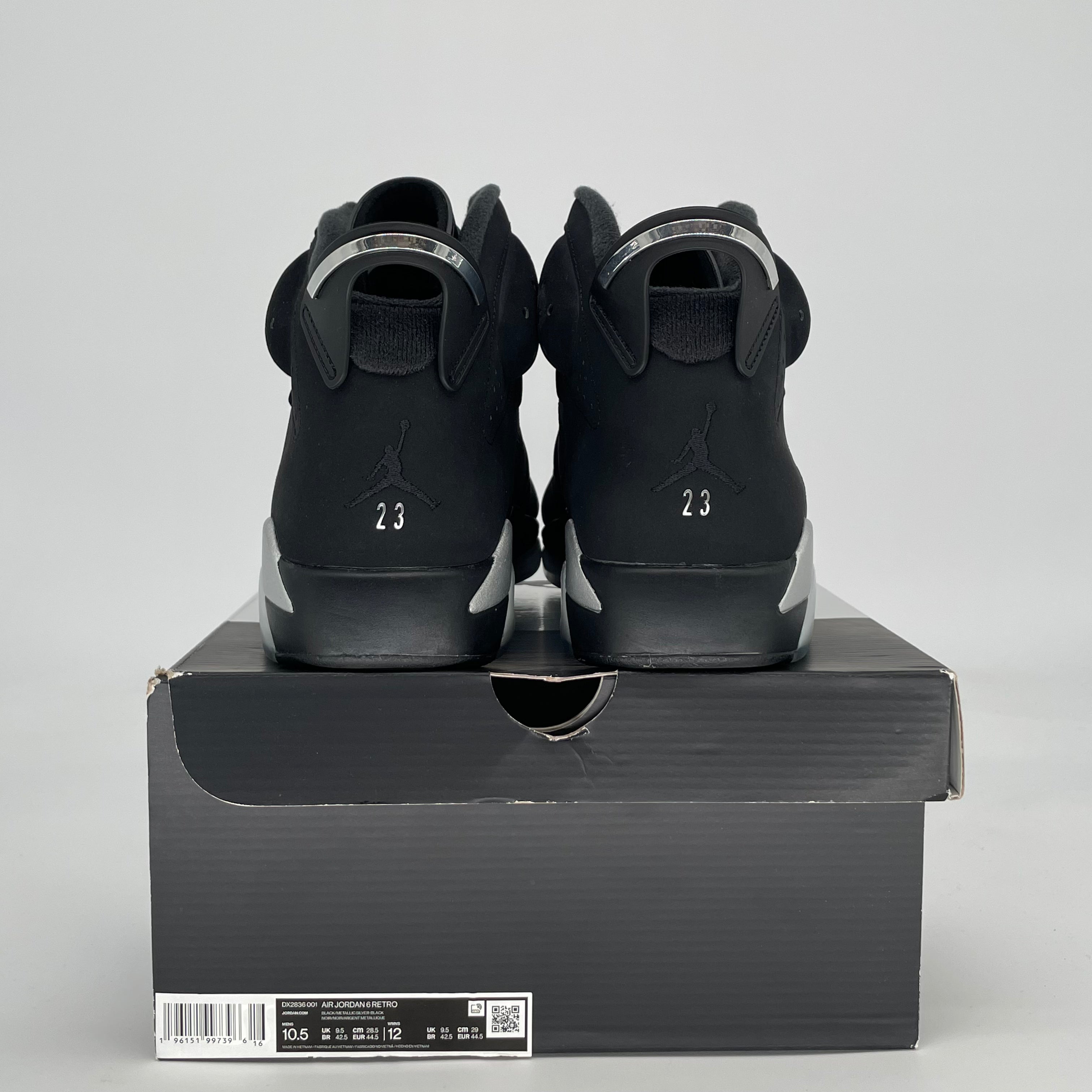 AIR JORDAN 6 CHROME DX2836-001 SIZE 10.5/12W