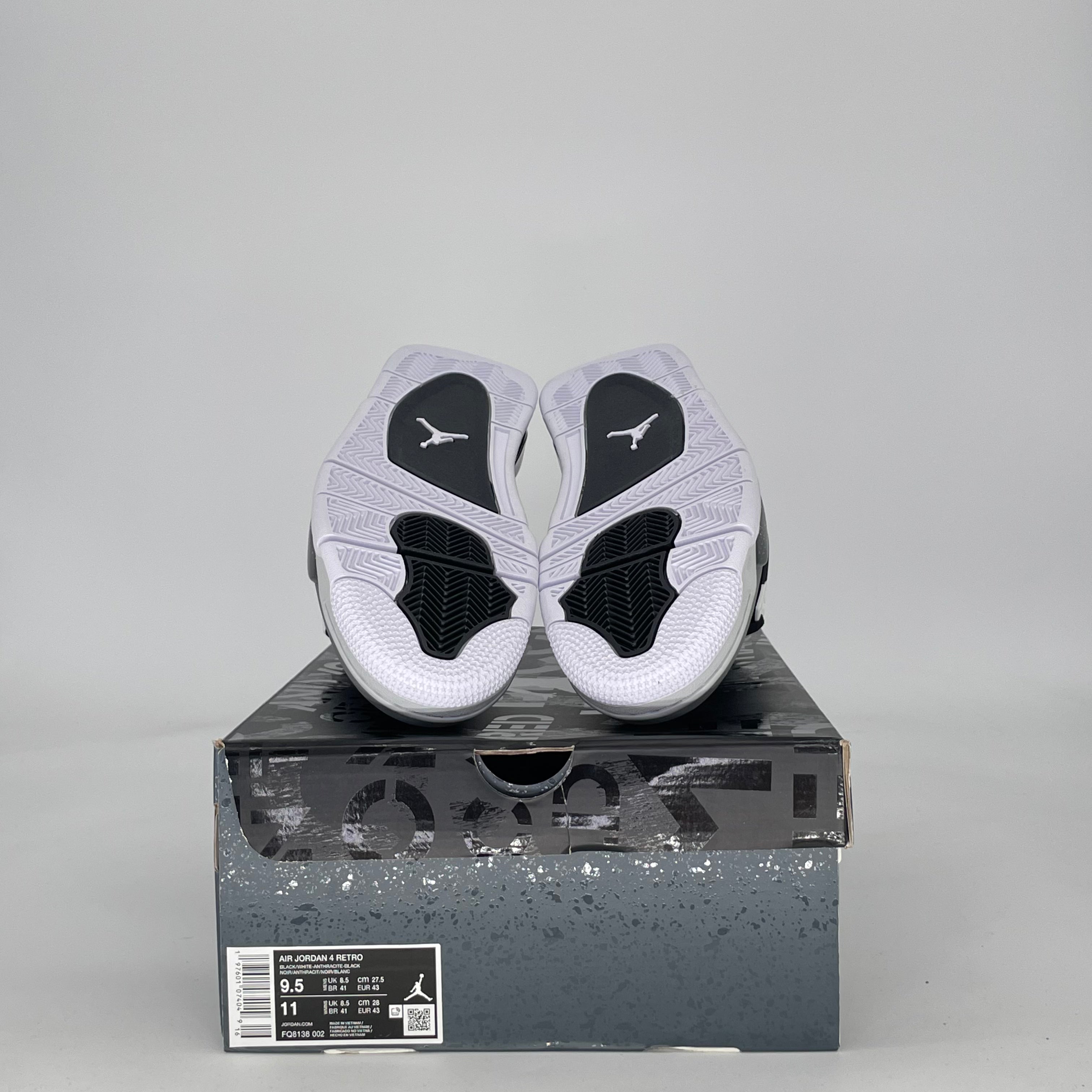 AIR JORDAN 4 FEAR FQ8138-002 SIZE 9.5/11W