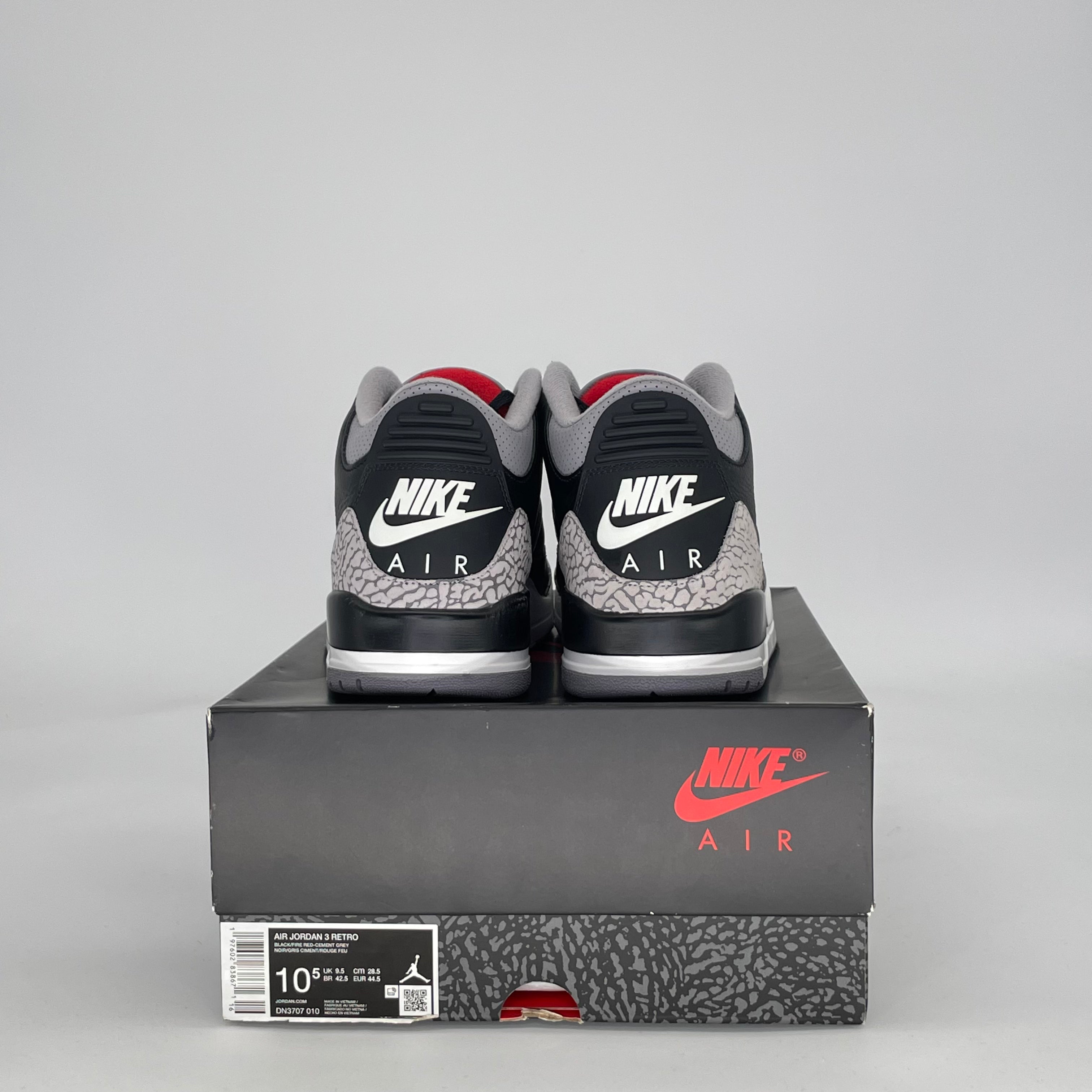 AIR JORDAN 3 BLACK CEMENT DN3707-010 SIZE 10.5/12W