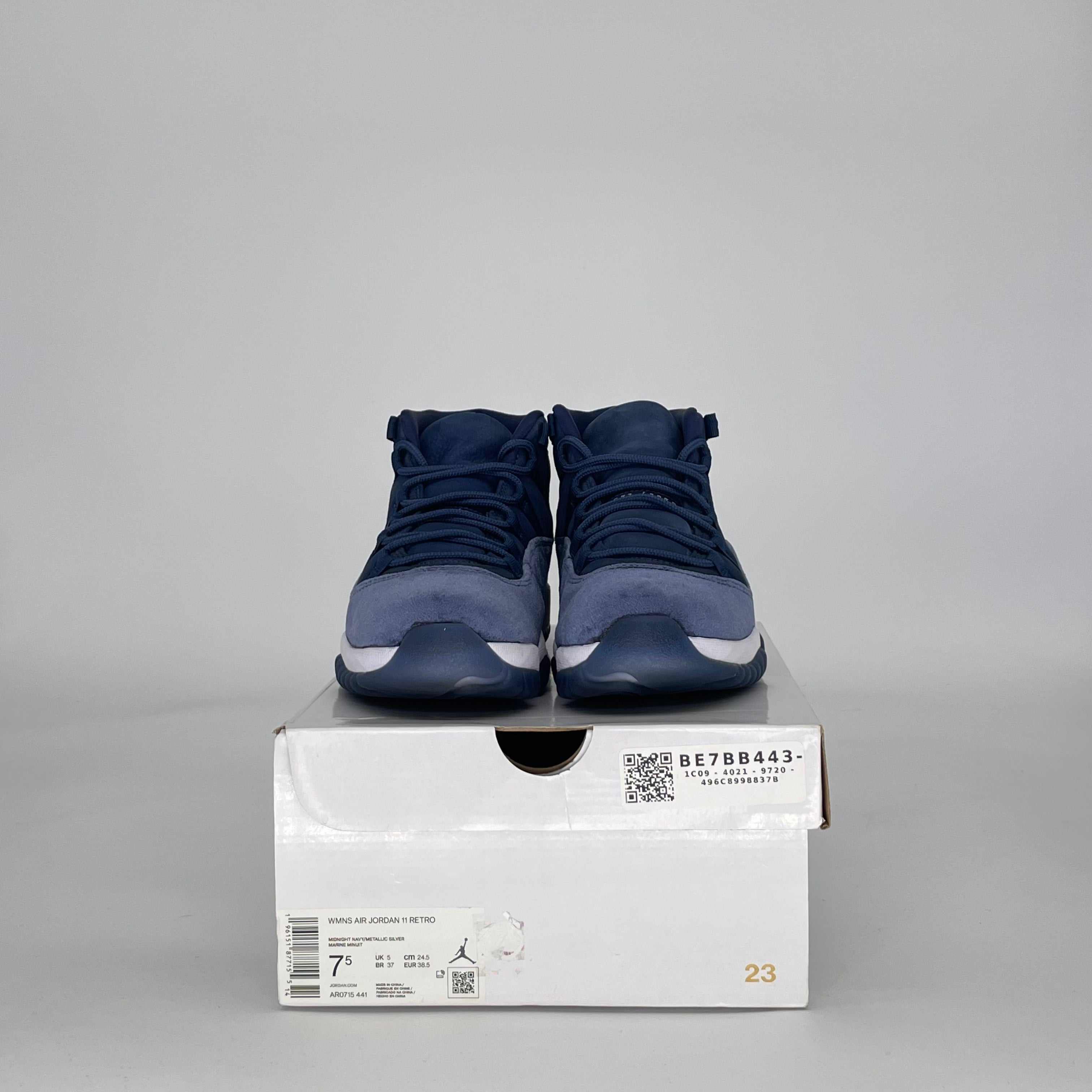 AIR JORDAN 11 MIDNIGHT NAVY AR0715-441 SIZE 6/7.5W GS