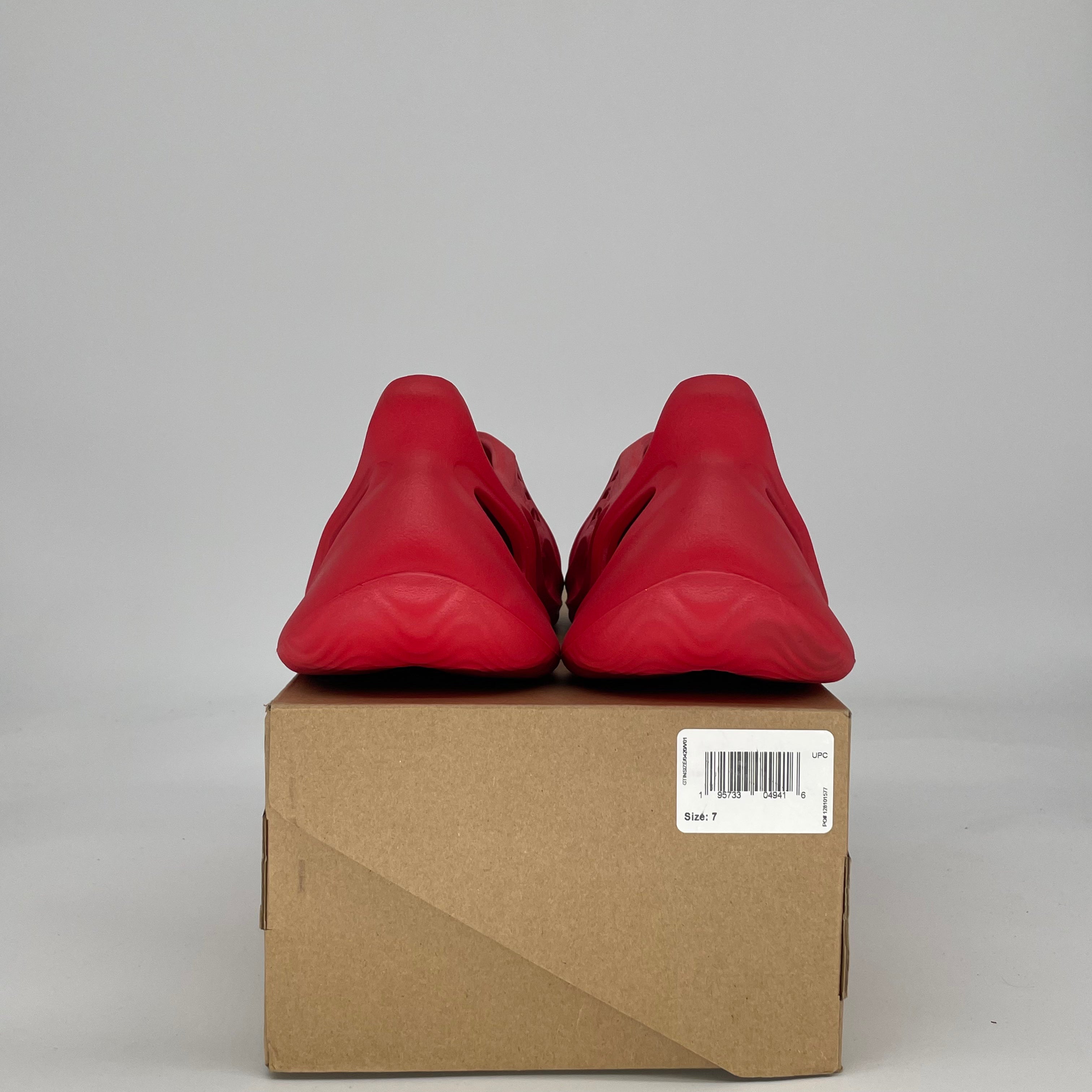 ADIDAS YEEZY FOAM RNNR VERMILLION GW3355 SIZE 7/8.5W