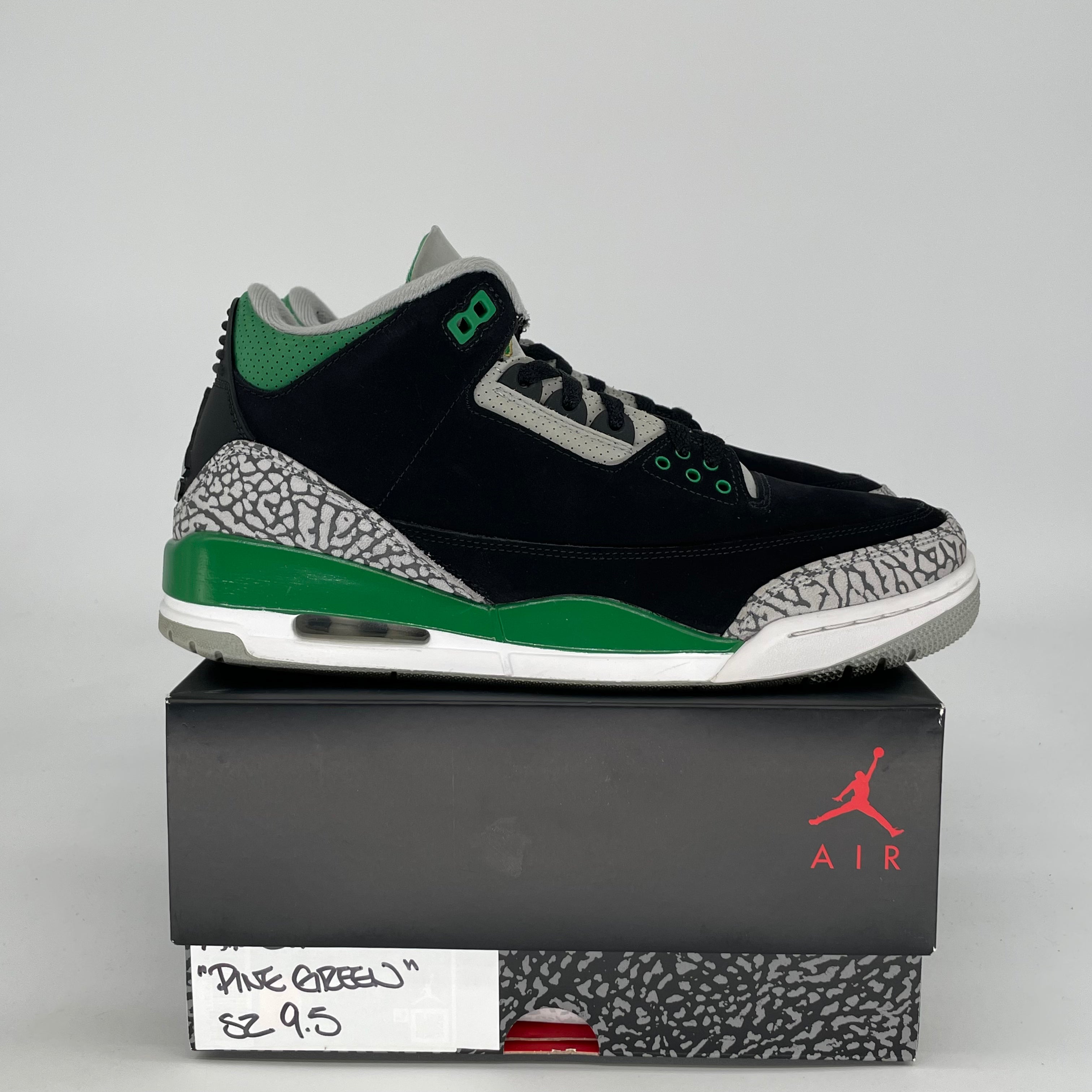 AIR JORDAN 3 PINE GREEN CT8532-030 SIZE 9.5/11W