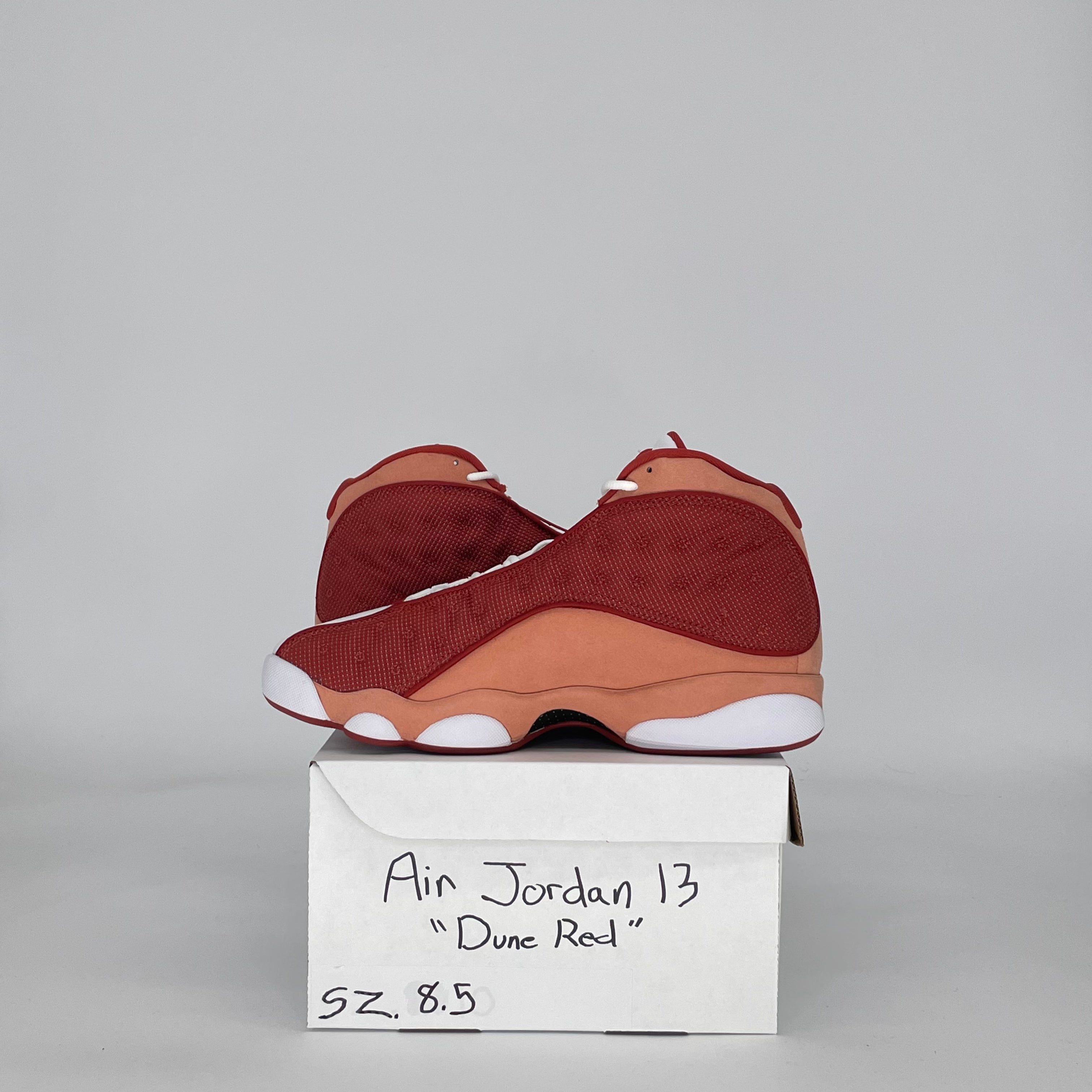 AIR JORDAN 13 DUNE RED DJ5982-601 SIZE 8.5/10W