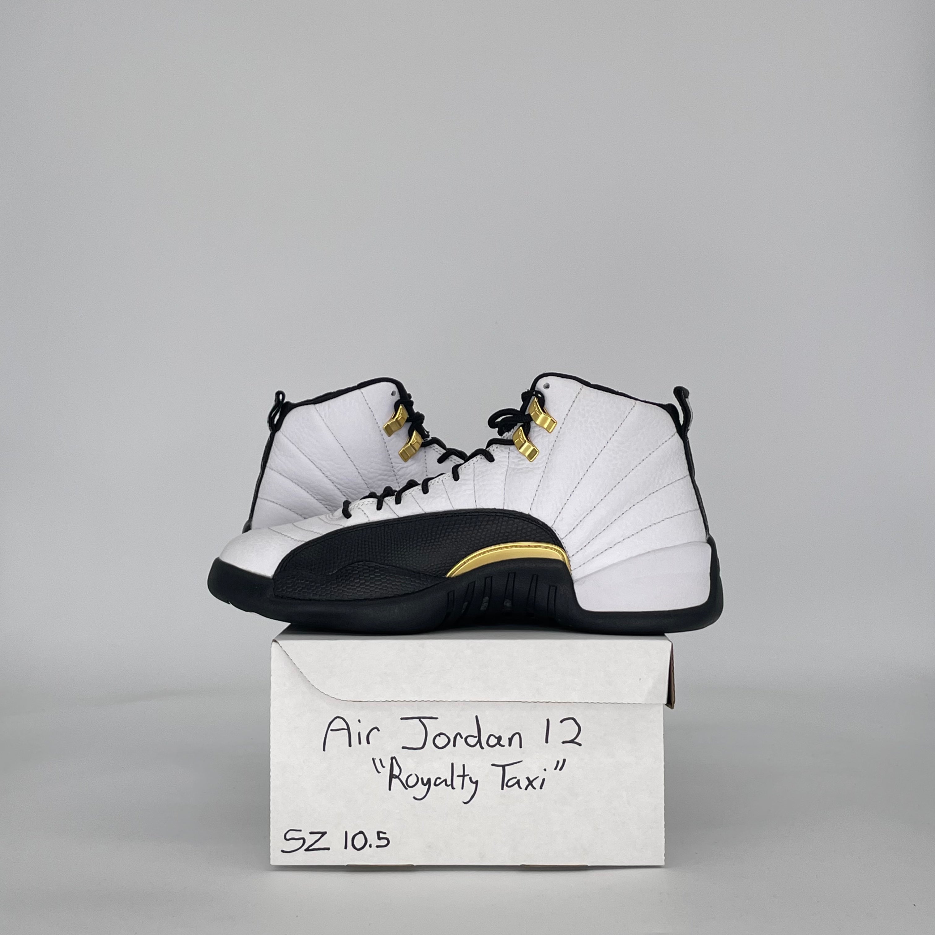 AIR JORDAN 12 ROYALTY TAXI CT8013-170 SIZE 10.5/12W