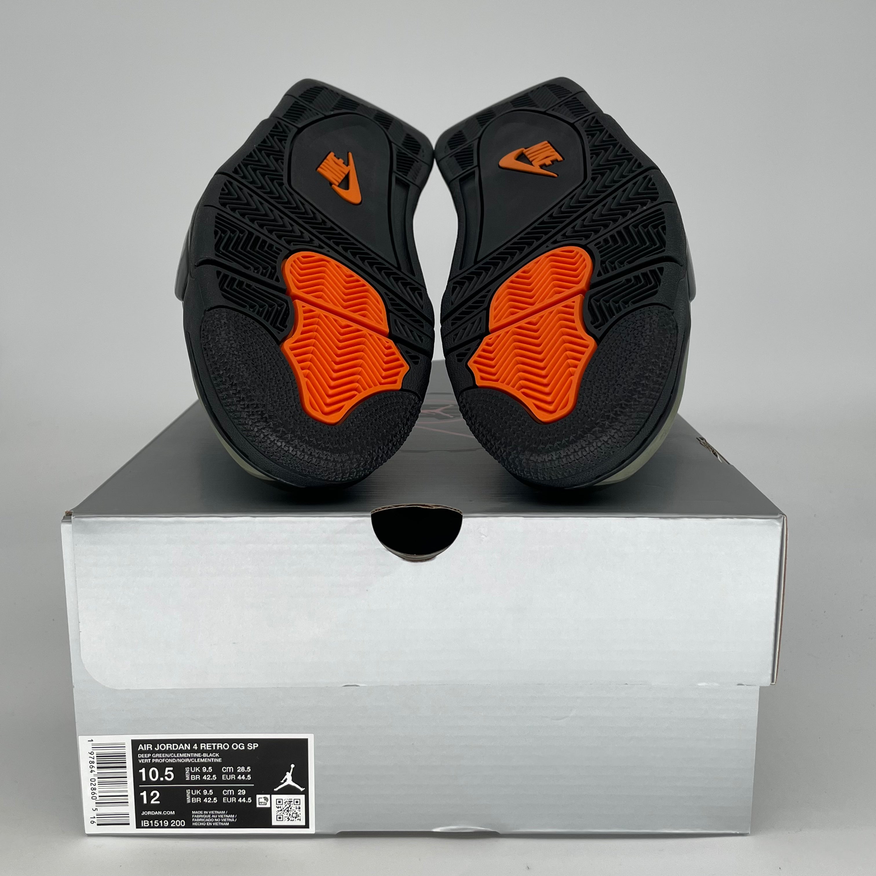 AIR JORDAN 4 UNDEFEATED 2025 IB1519-200 SIZE 10.5/12W