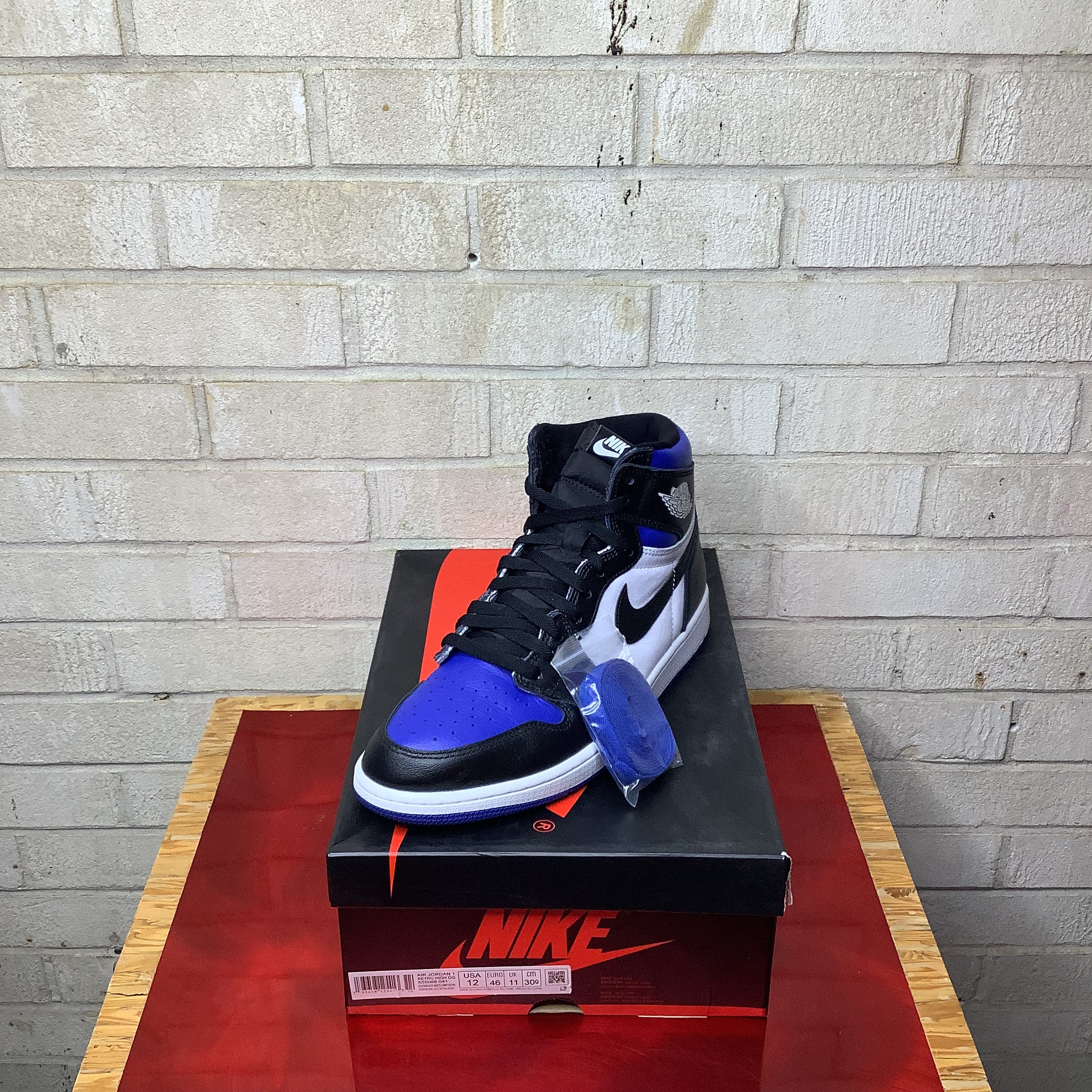 AIR JORDAN 1 ROYAL TOE SIZE 12/13.5W 555088-041