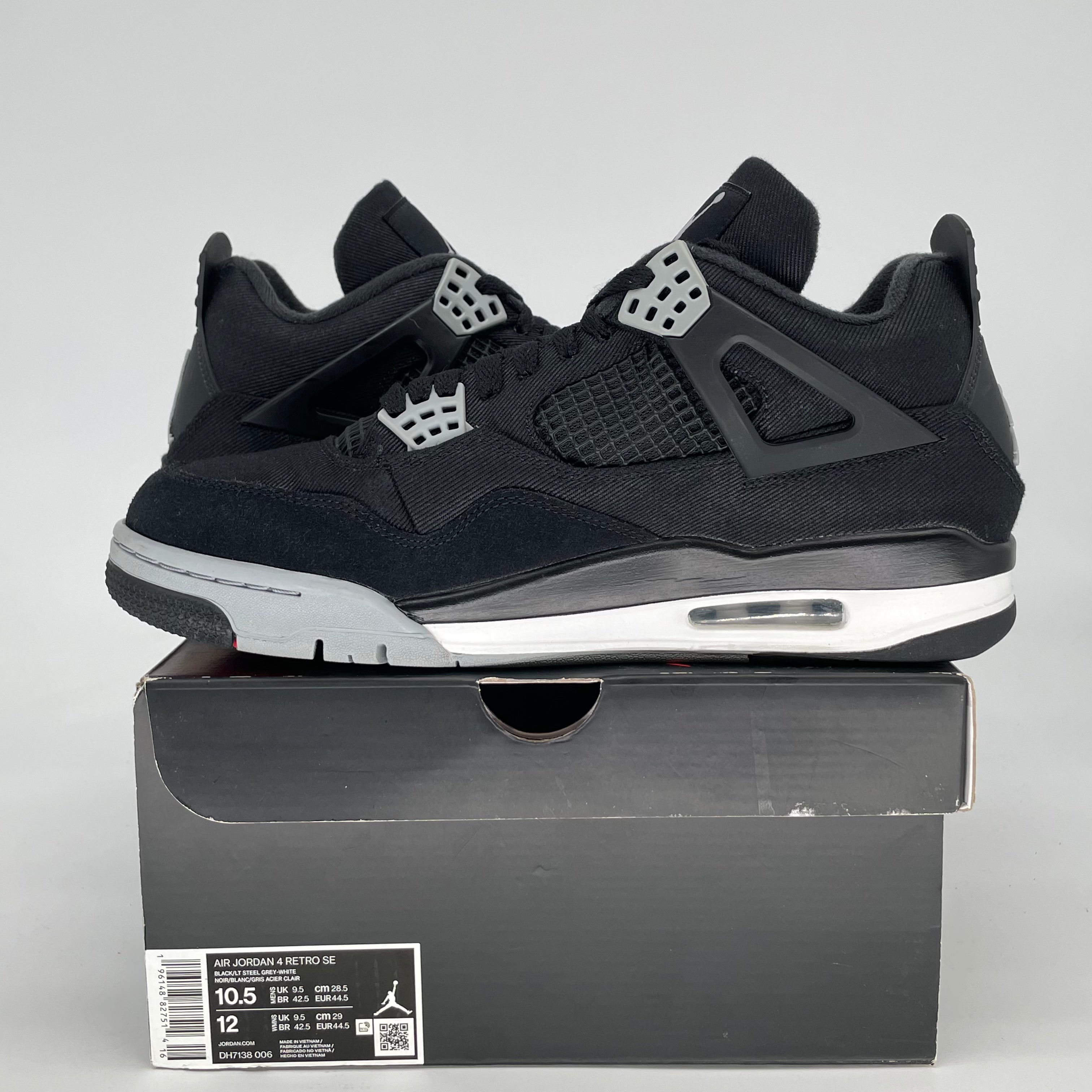 AIR JORDAN 4 BLACK CANVAS DH7138-006 SIZE 10.5/12W