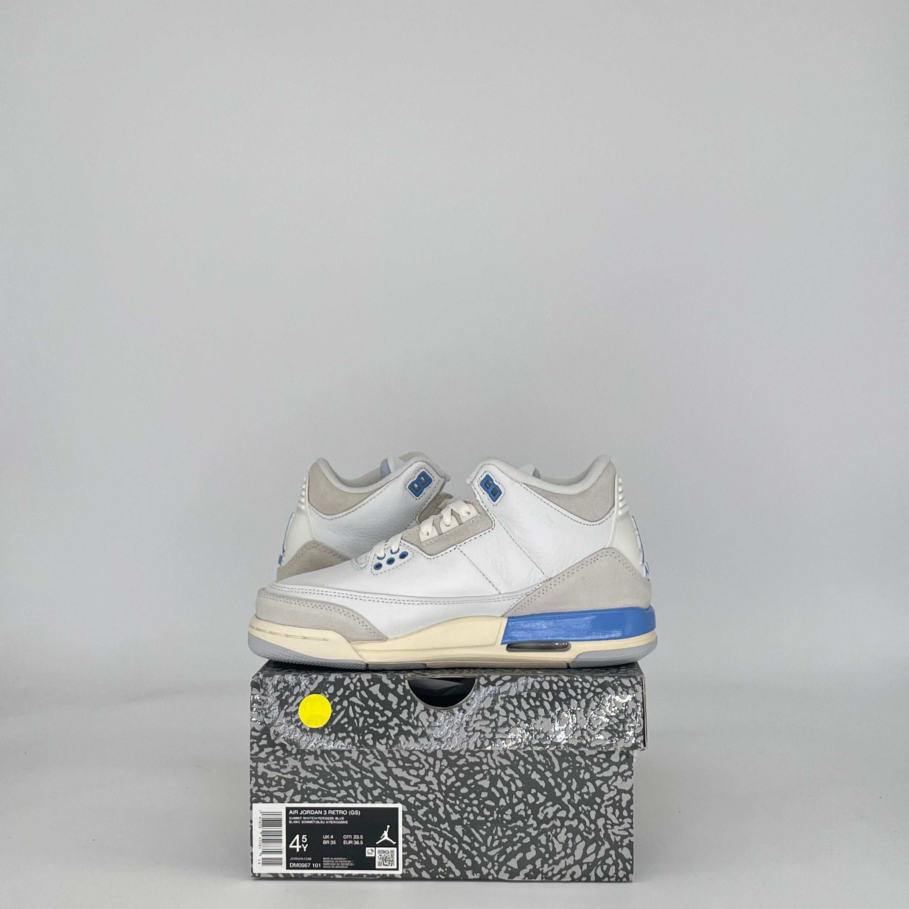 AIR JORDAN 3 LUCKY SHORTS DM0967-101 SIZE 4.5/6W GS