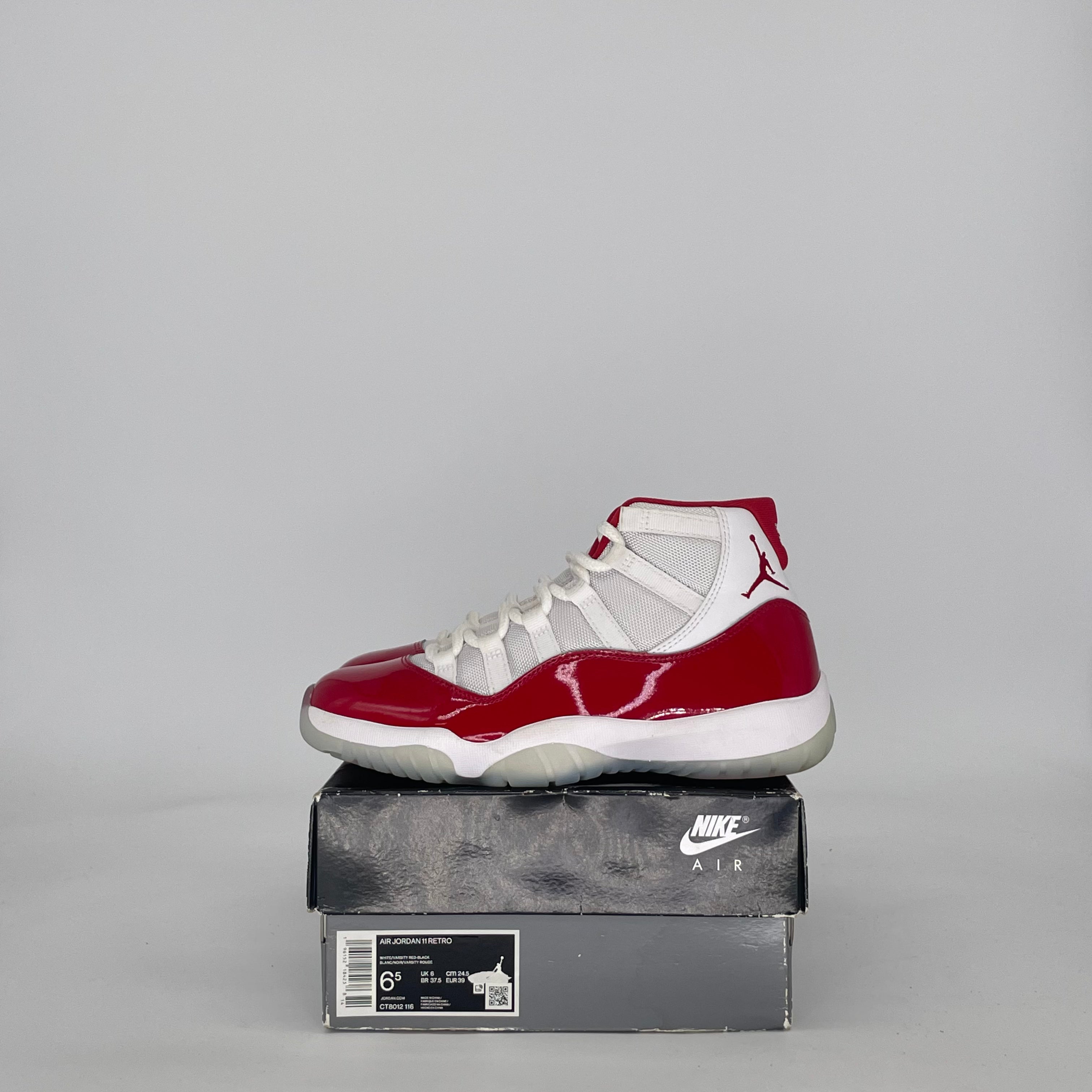 AIR JORDAN 11 CHERRY CT8012-116 SIZE 6.5/8W GS