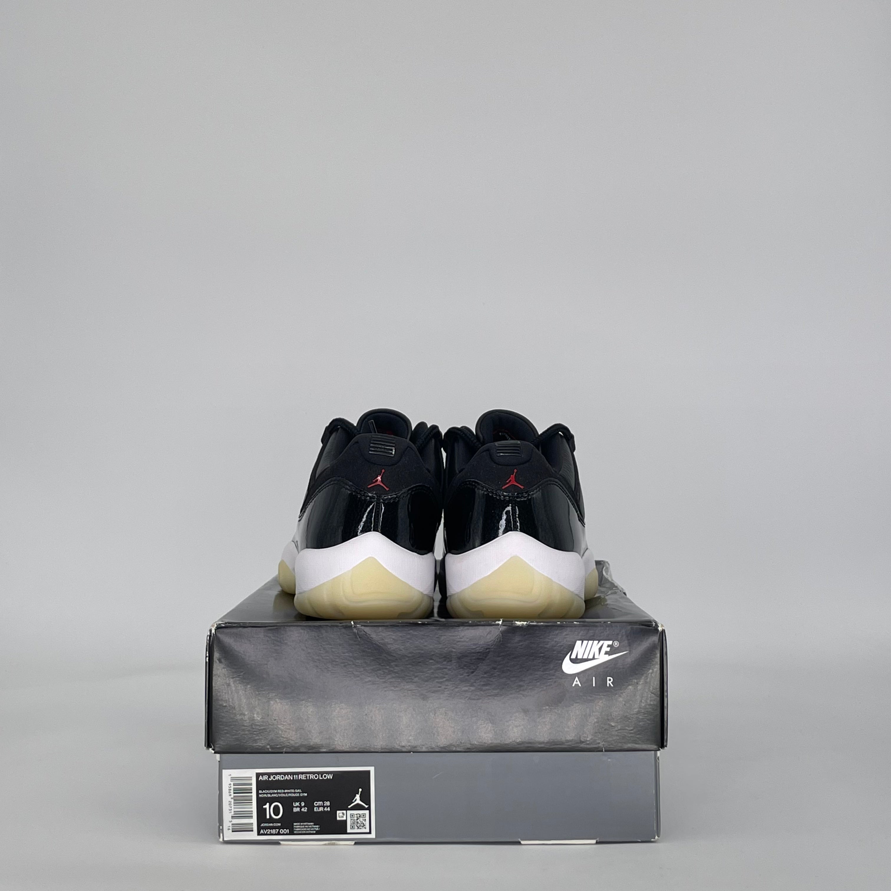 AIR JORDAN 11 LOW 72-10 AV2187-001 SIZE 10/11.5W