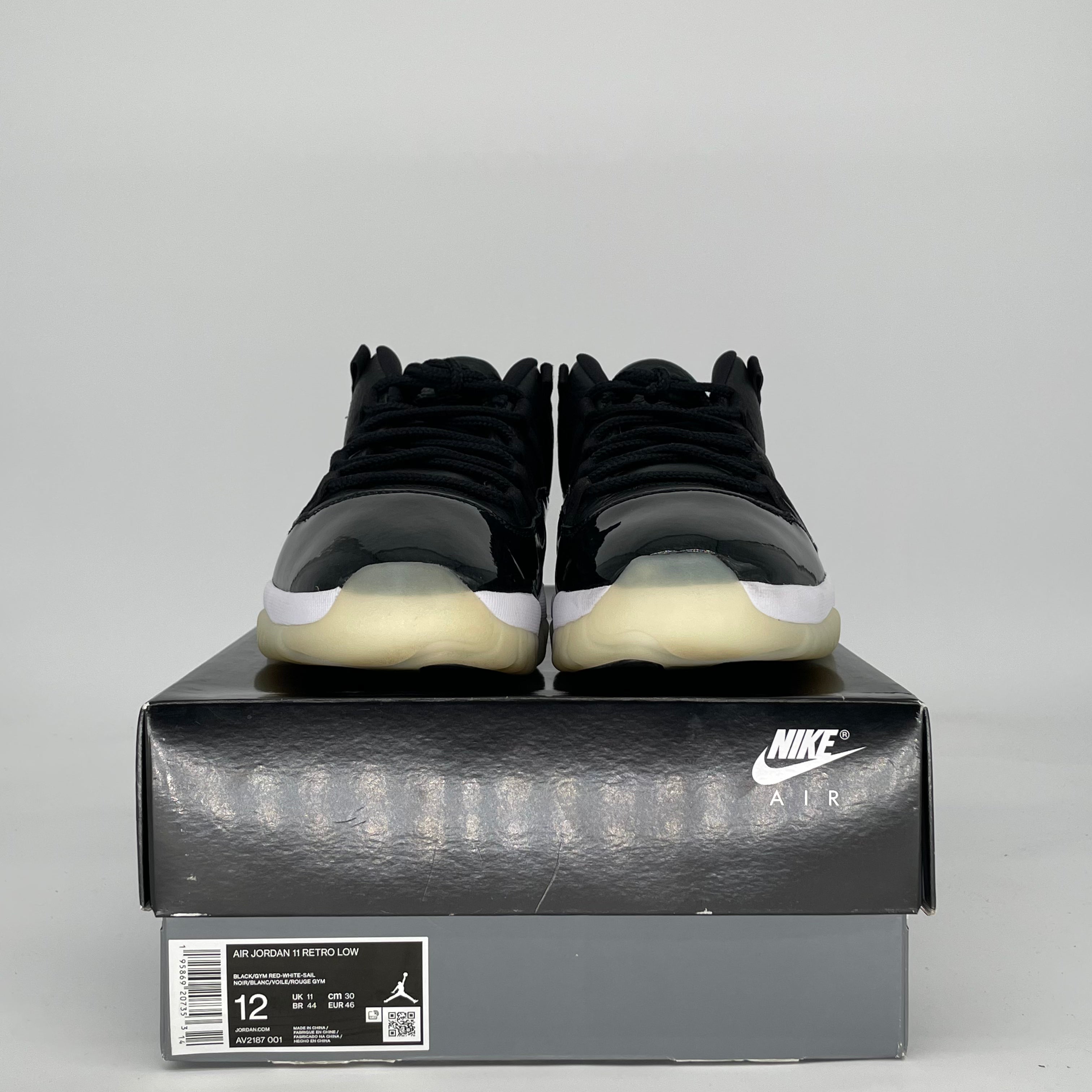 AIR JORDAN 11 LOW 72-10 AV2187-001 SIZE 12/13.5W
