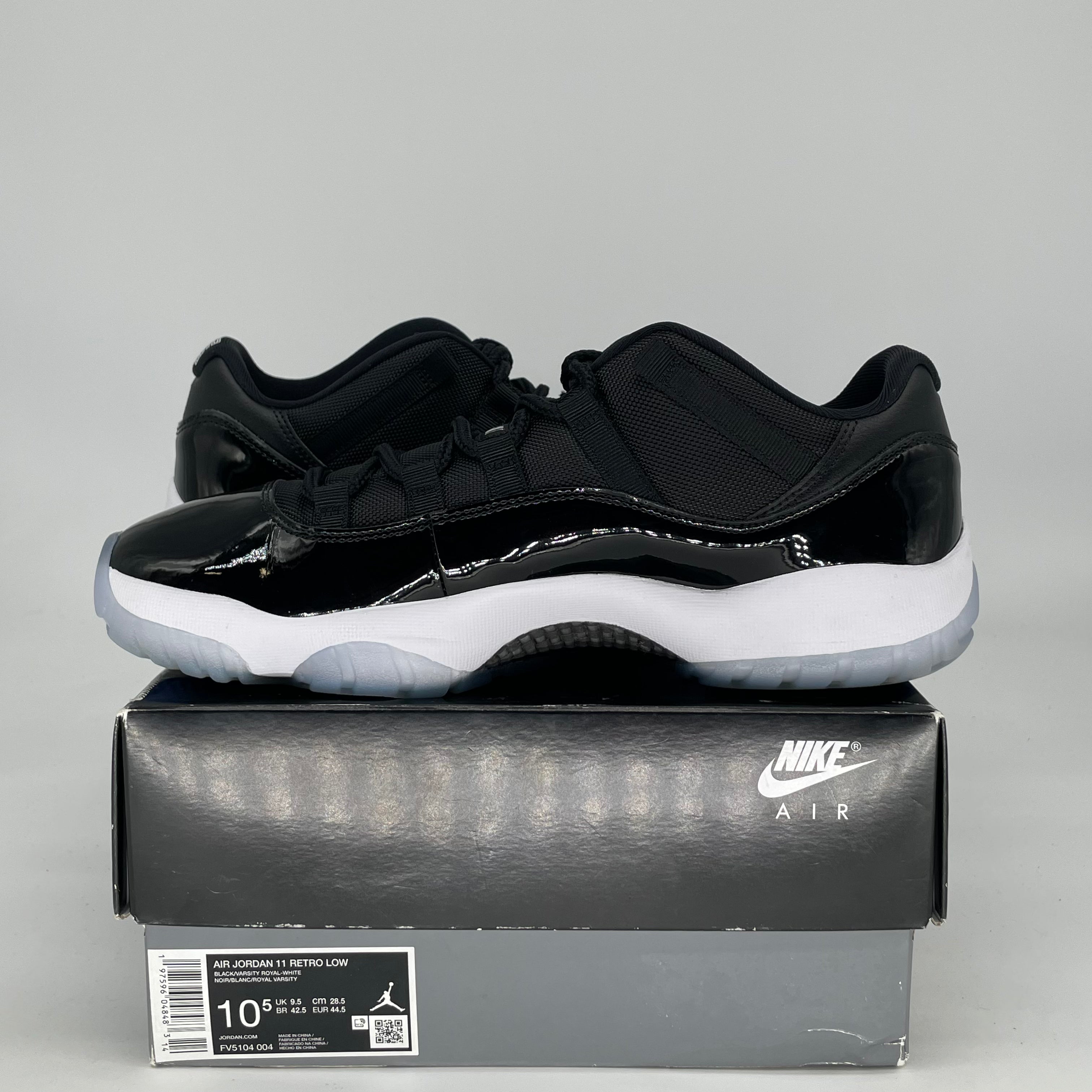 AIR JORDAN 11 LOW SPACE JAM FV5104-004 SIZE 10.5/12W