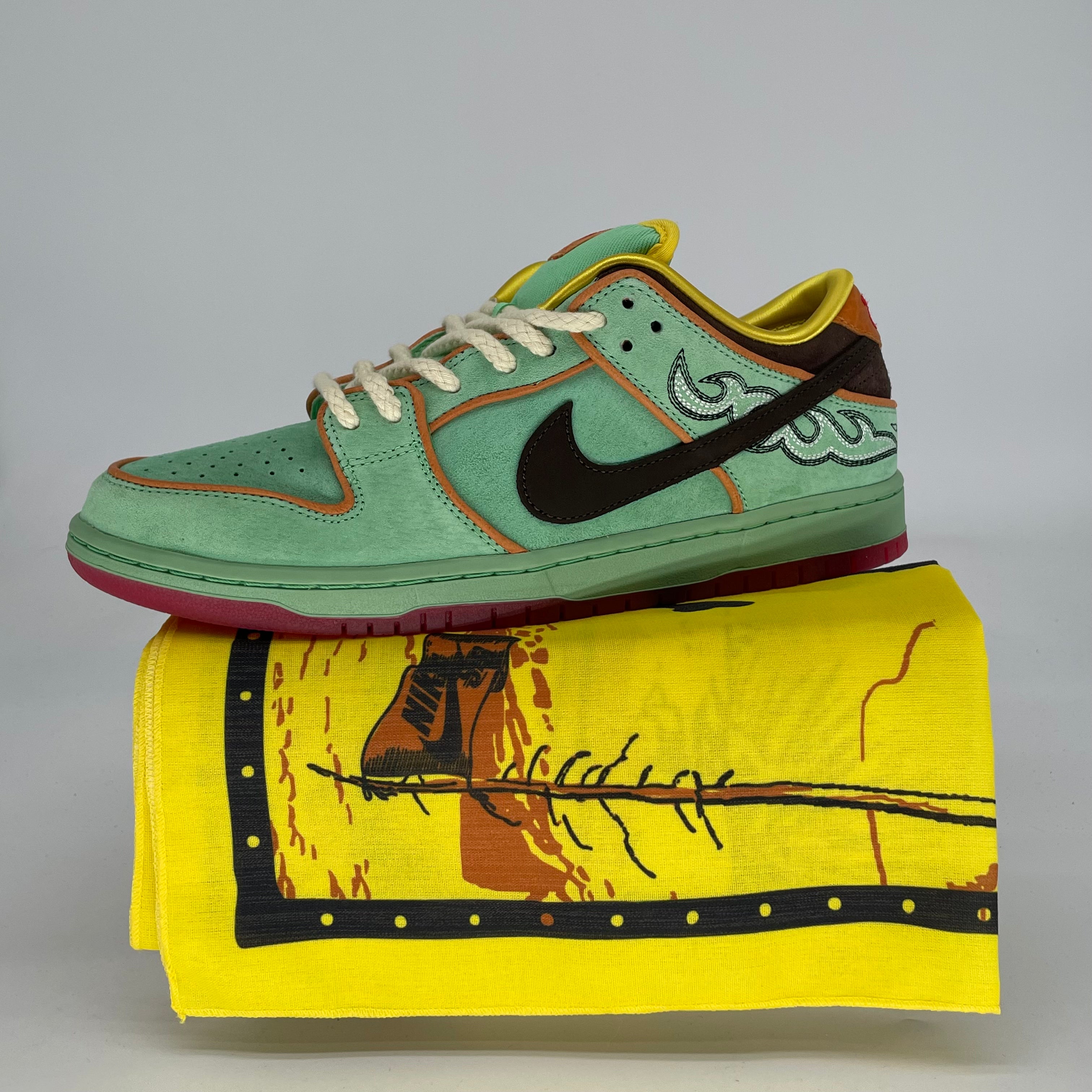 NIKE SB DUNK LOW RODEO TOURMALINE HF3058-300 SIZE 10/11.5W