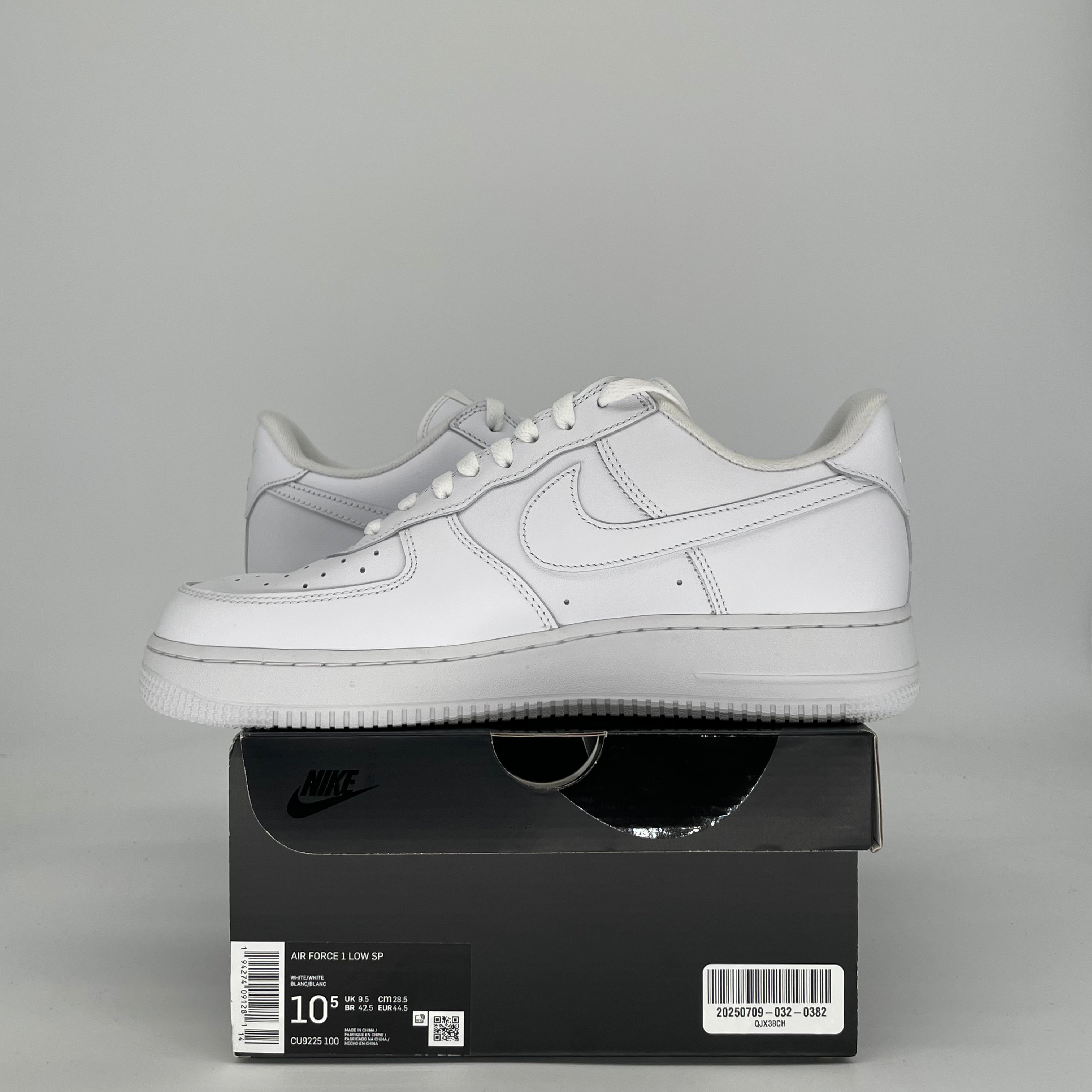 NIKE AIR FORCE 1 LOW SUPREME WHITE CU9225-100 SIZE 10.5/12W