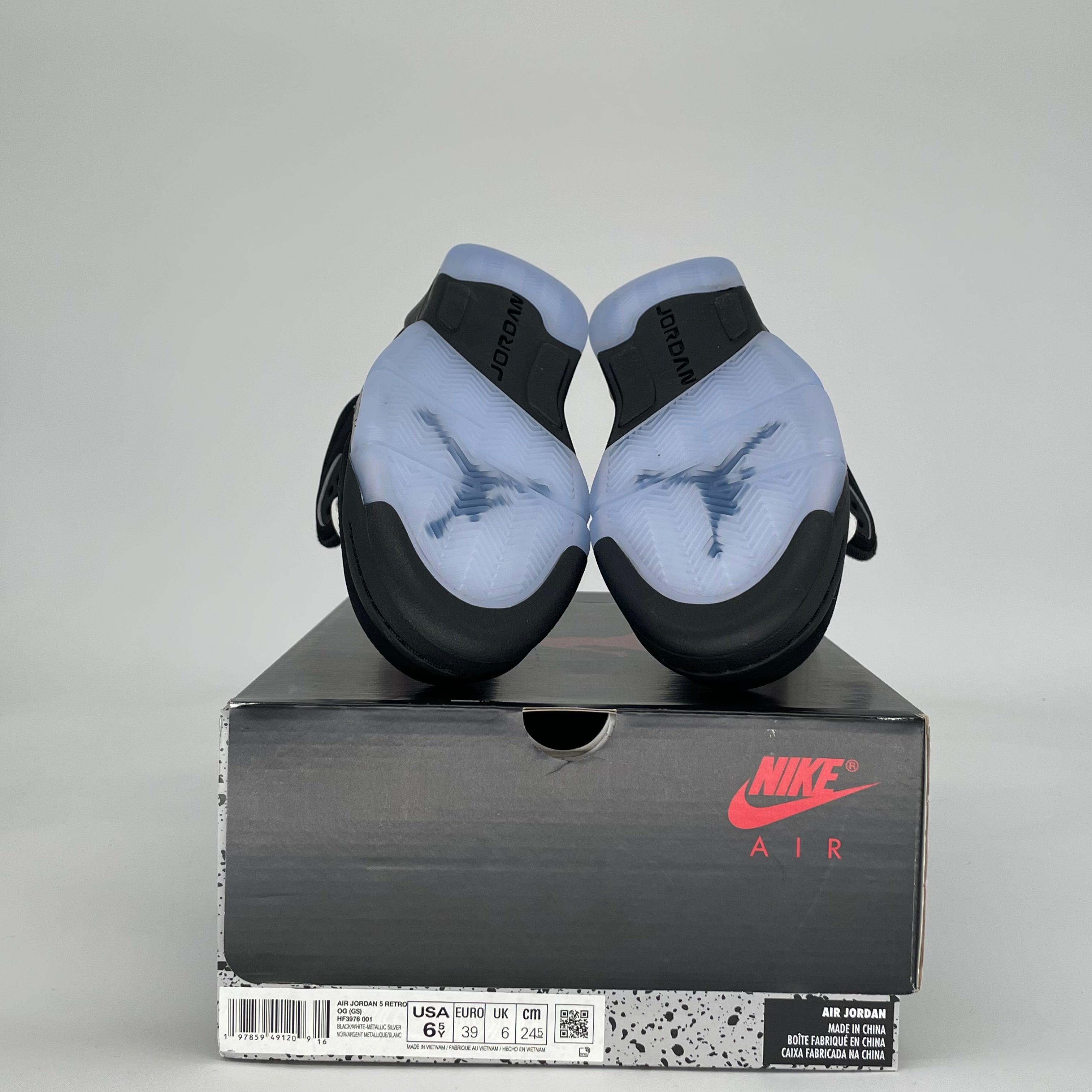 AIR JORDAN 5 BLACK METALLIC REIMAGINED HF3976-001 SIZE 6.5/8W