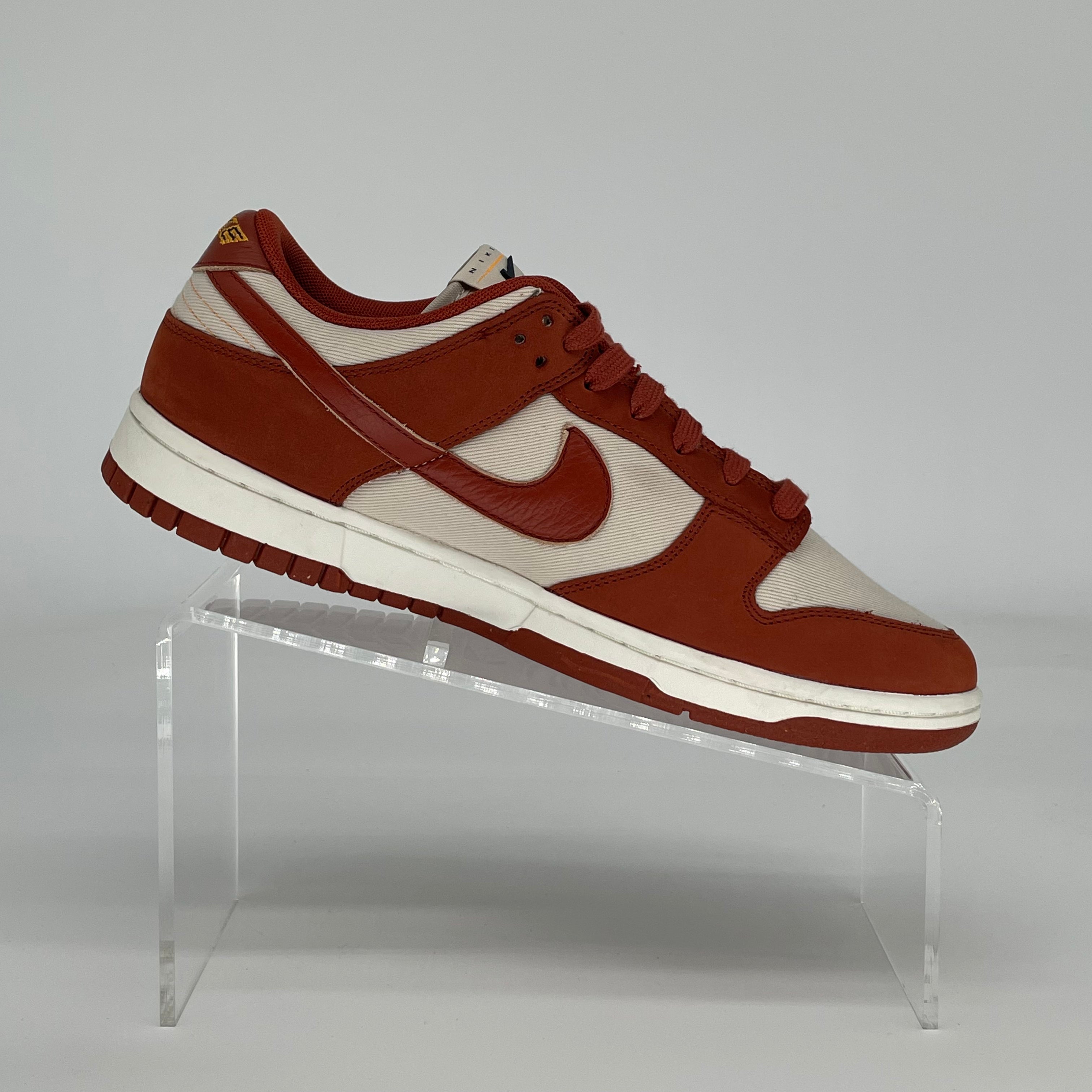 NIKE DUNK LOW LIGHT OREWOOD BROWN RUGGED ORANGE W DZ2710-101