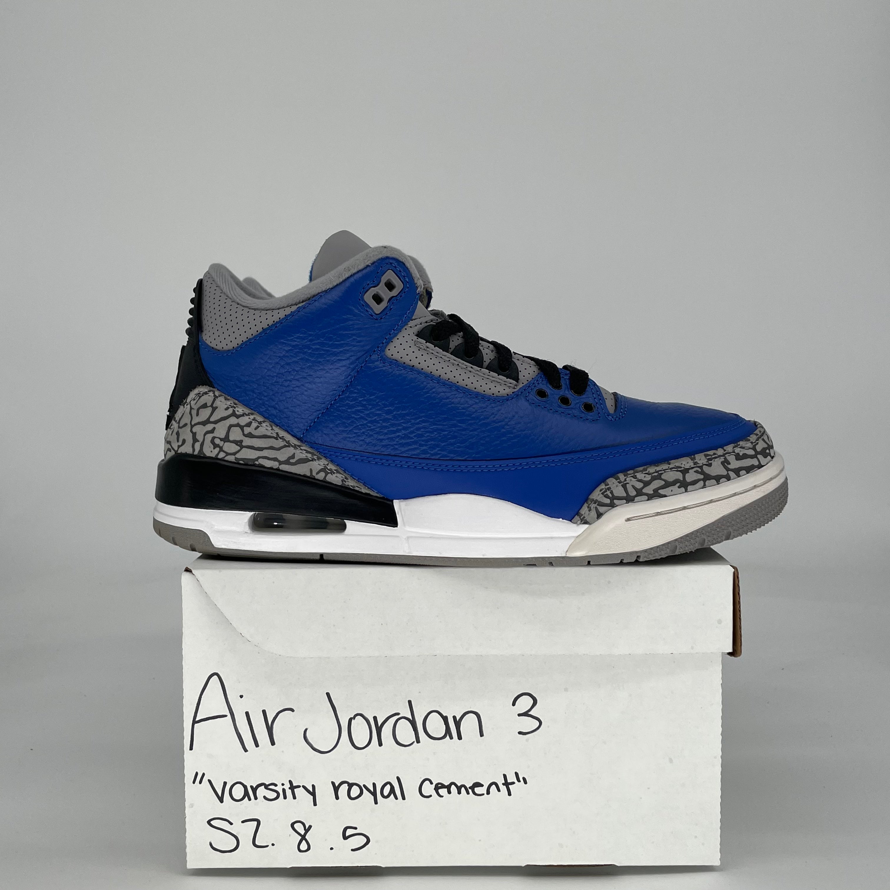 AIR JORDAN 3 VARSITY ROYAL CEMENT CT8532-400 SIZE 8.5/10W