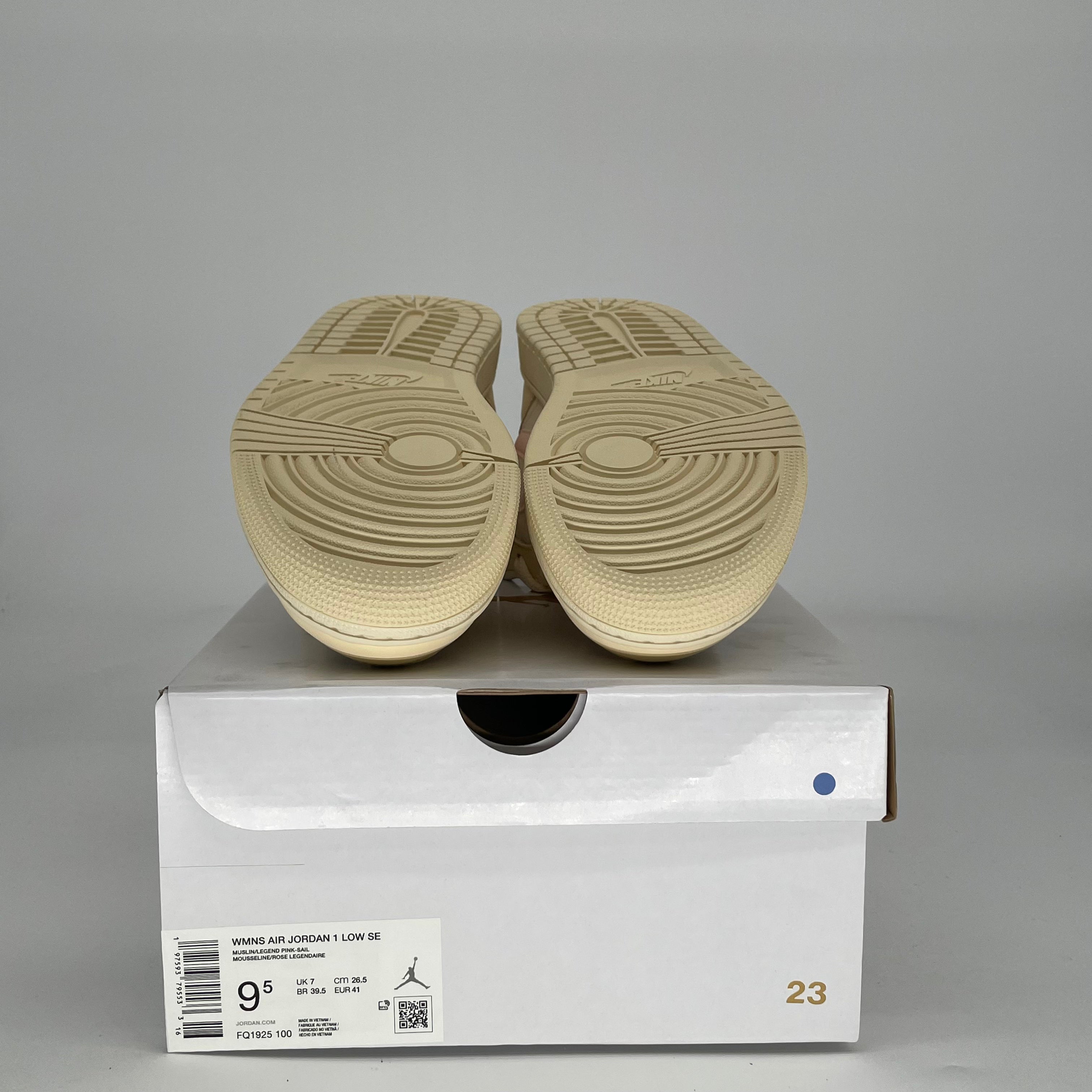 AIR JORDAN 1 LOW SEERSUCKER W FQ1925-100 SIZE 8/9.5W