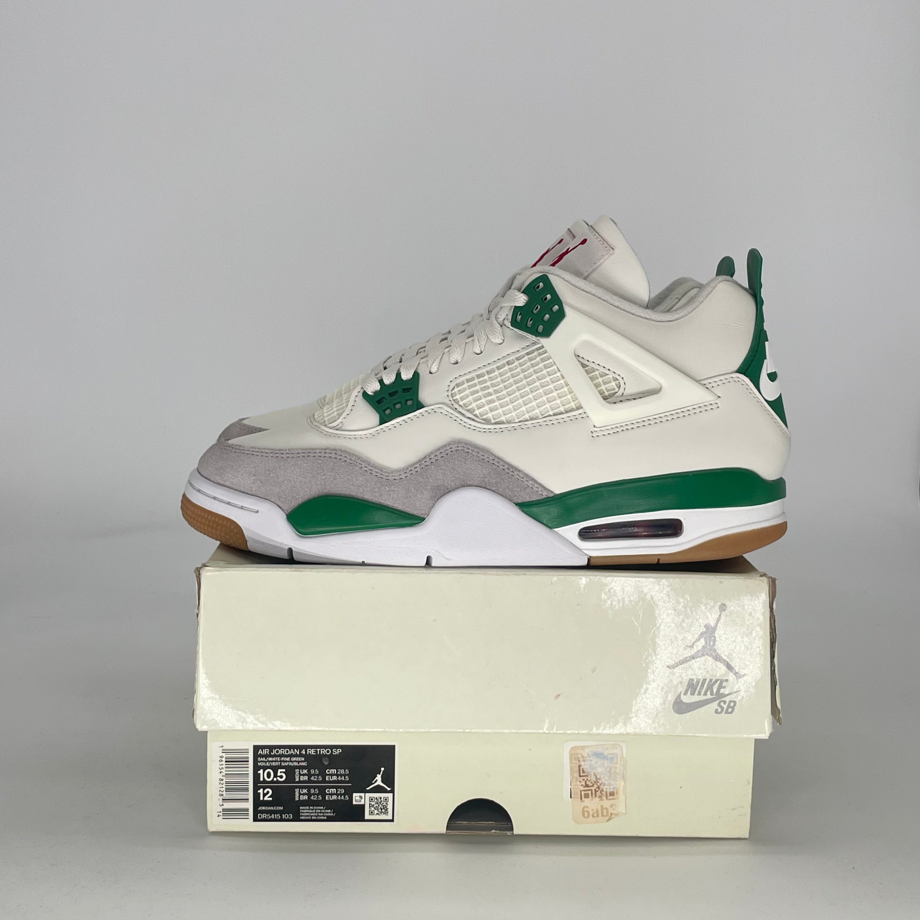 AIR JORDAN 4 SB PINE GREEN DR5415-103 SIZE 10.5/12W