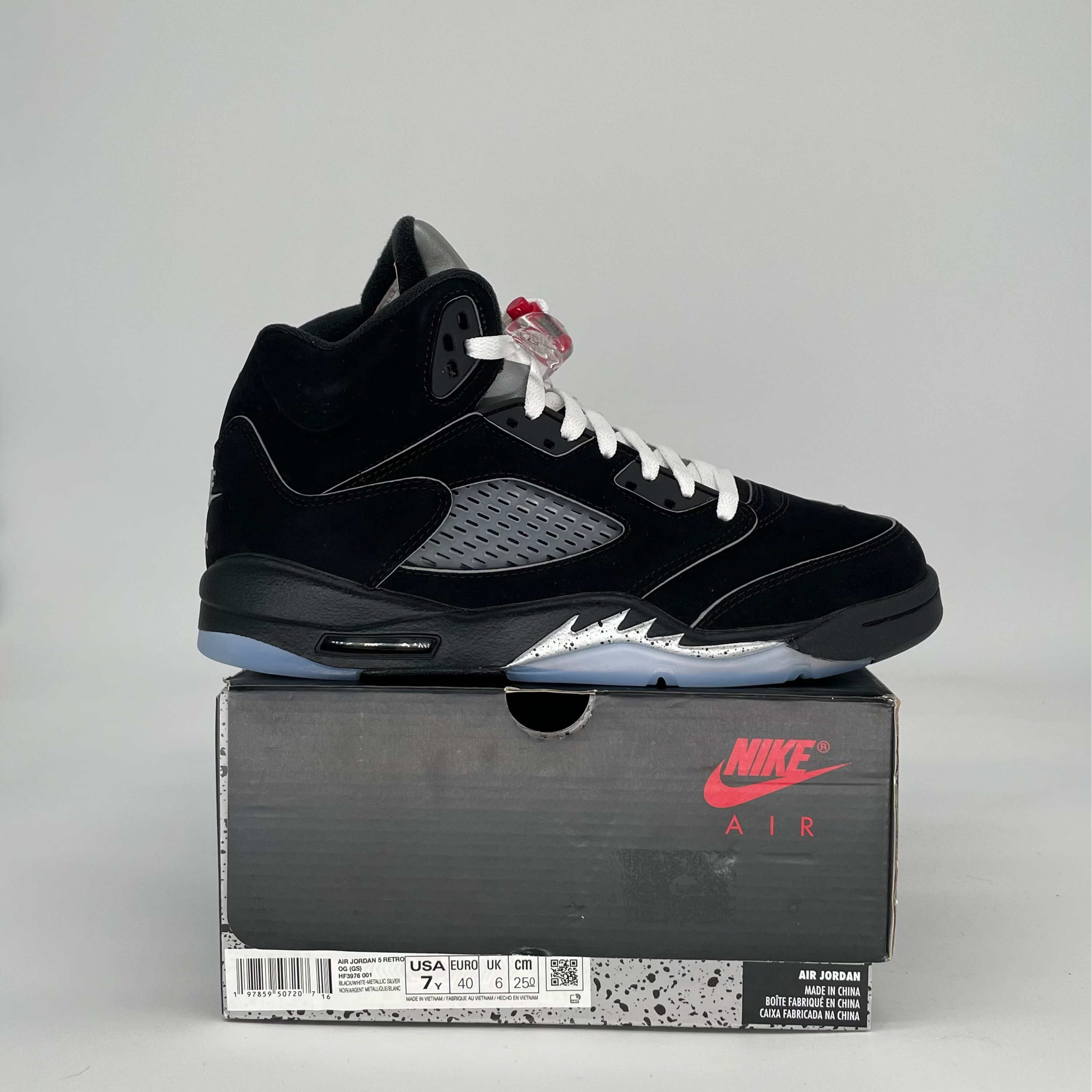 AIR JORDAN 5 BLACK METALLIC REIMAGINED HF3976-001 SIZE 7/8.5W