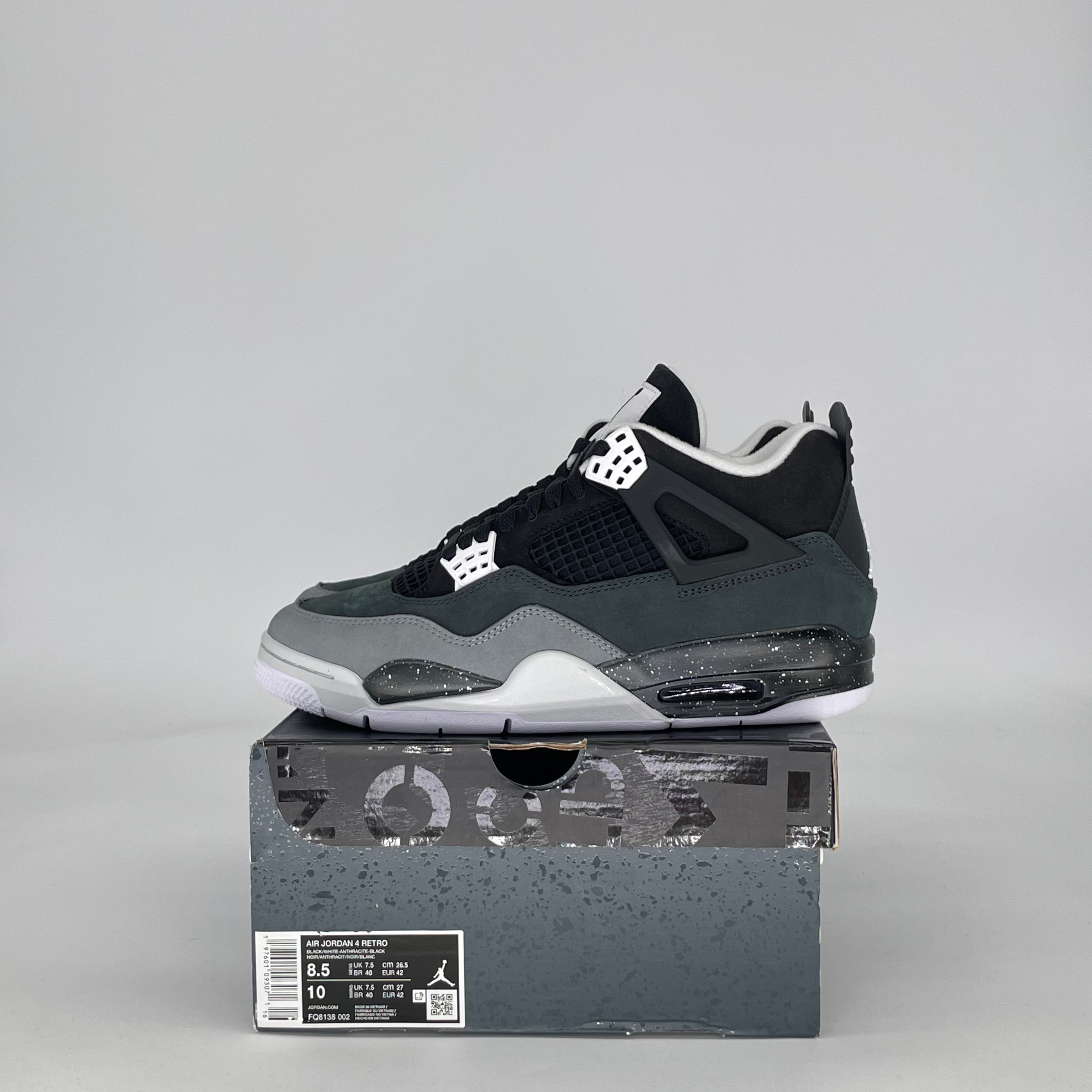 AIR JORDAN 4 FEAR FQ8138-002 SIZE 8.5/10W