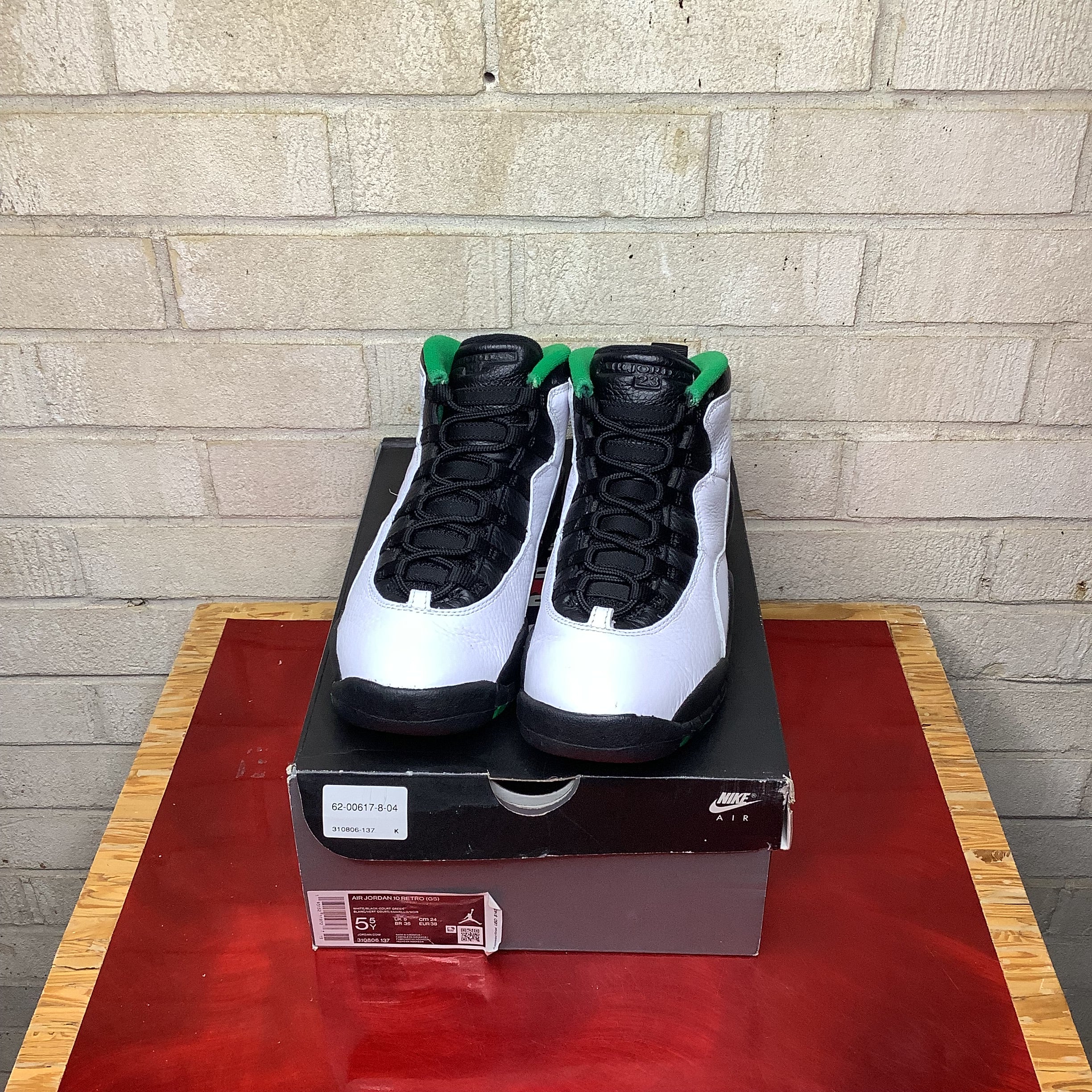 AIR JORDAN 10 SEATTLE SIZE 5.5/7W 310806-137