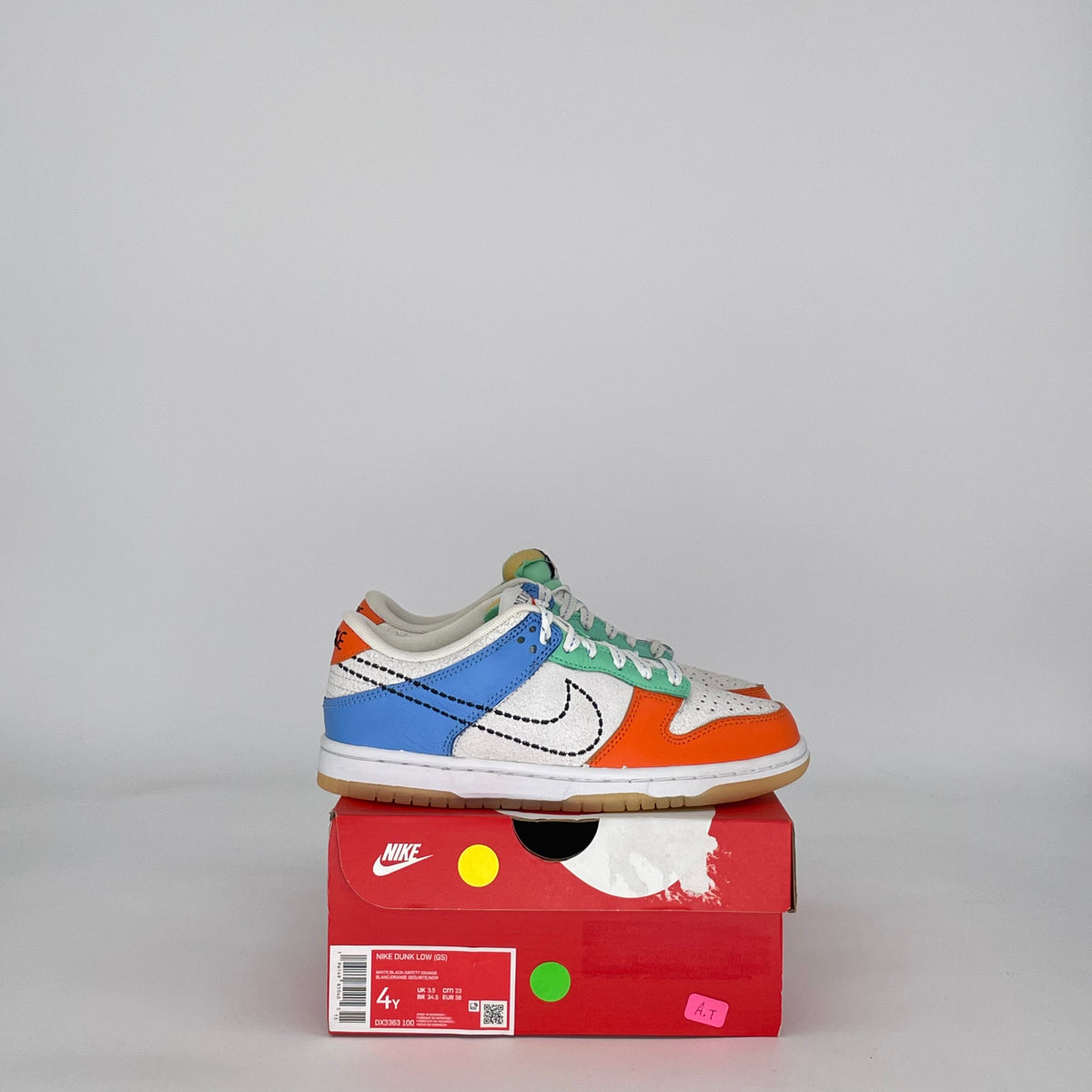 Nike Dunk Low Nike 101 (GS)