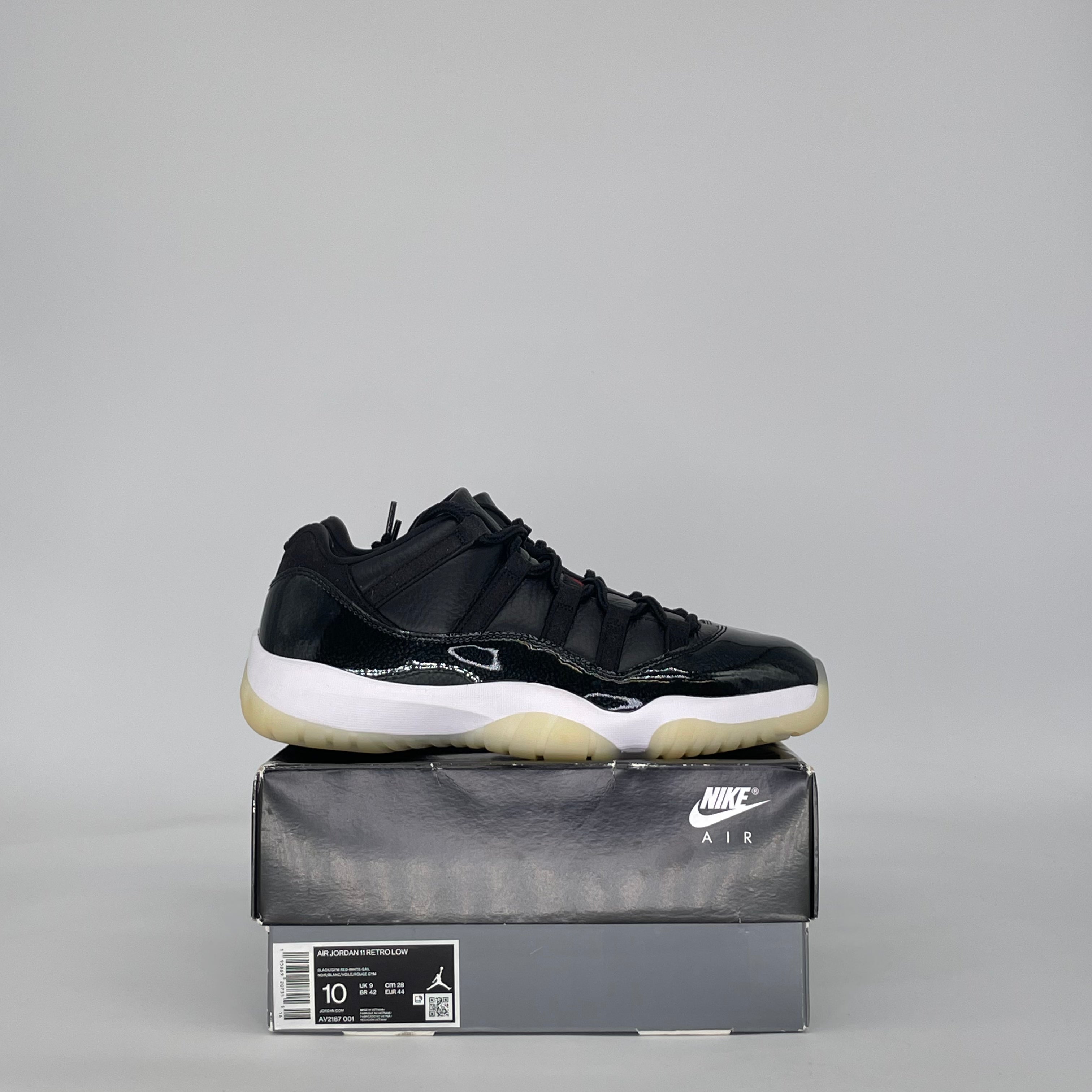 AIR JORDAN 11 LOW 72-10 AV2187-001 SIZE 10/11.5W