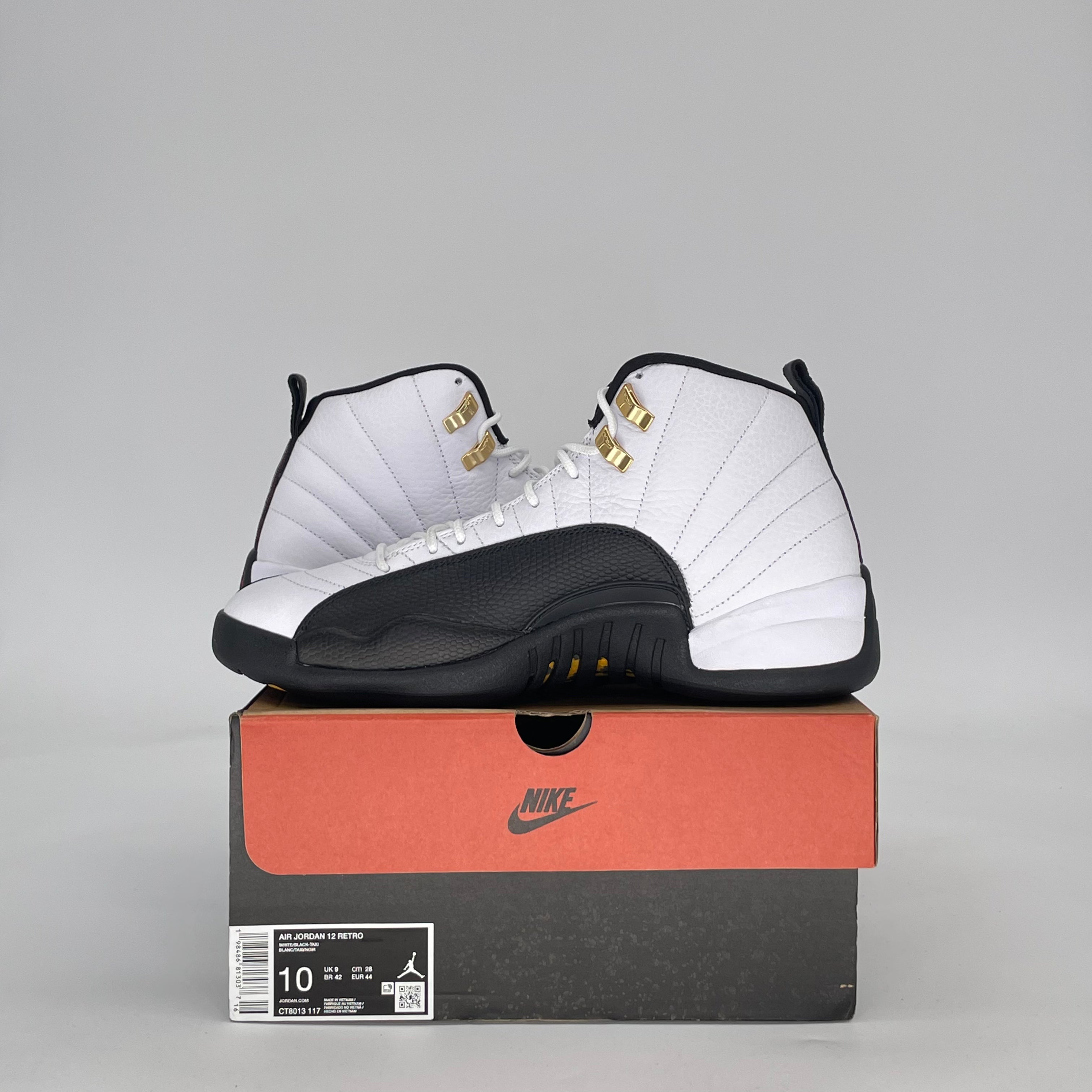 AIR JORDAN 12 TAXI CT8013-117 SIZE 10/11.5W