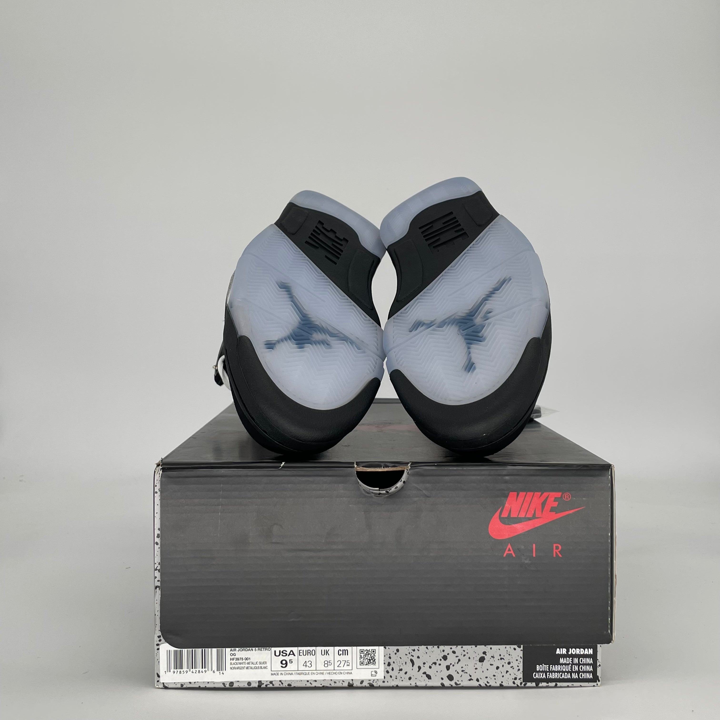 AIR JORDAN 5 BLACK METALLIC REIMAGINED HF3975-001 SIZE 9.5/11W
