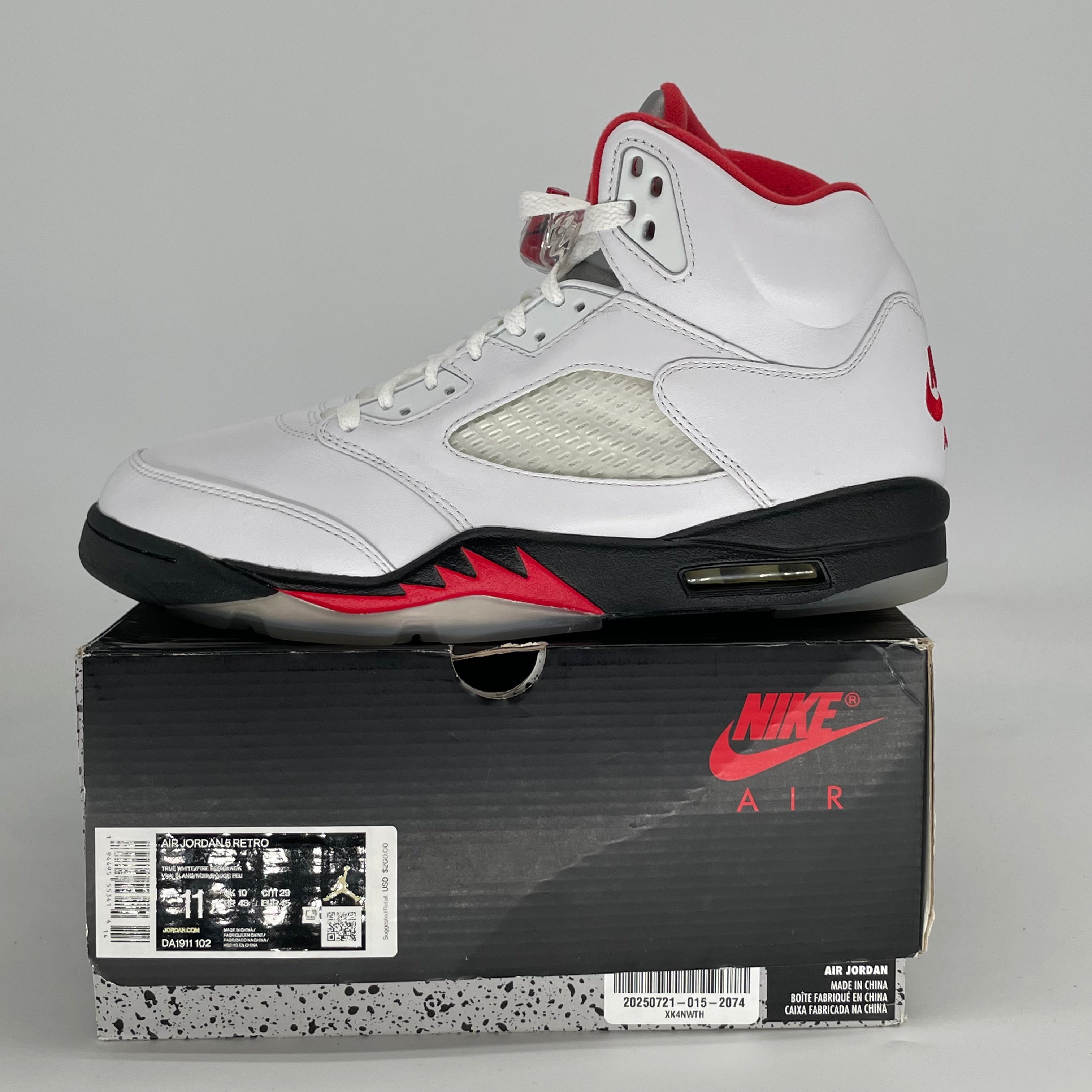 AIR JORDAN 5 FIRE RED SILVER TONGUE DA1911-102 SIZE 11/12.5W