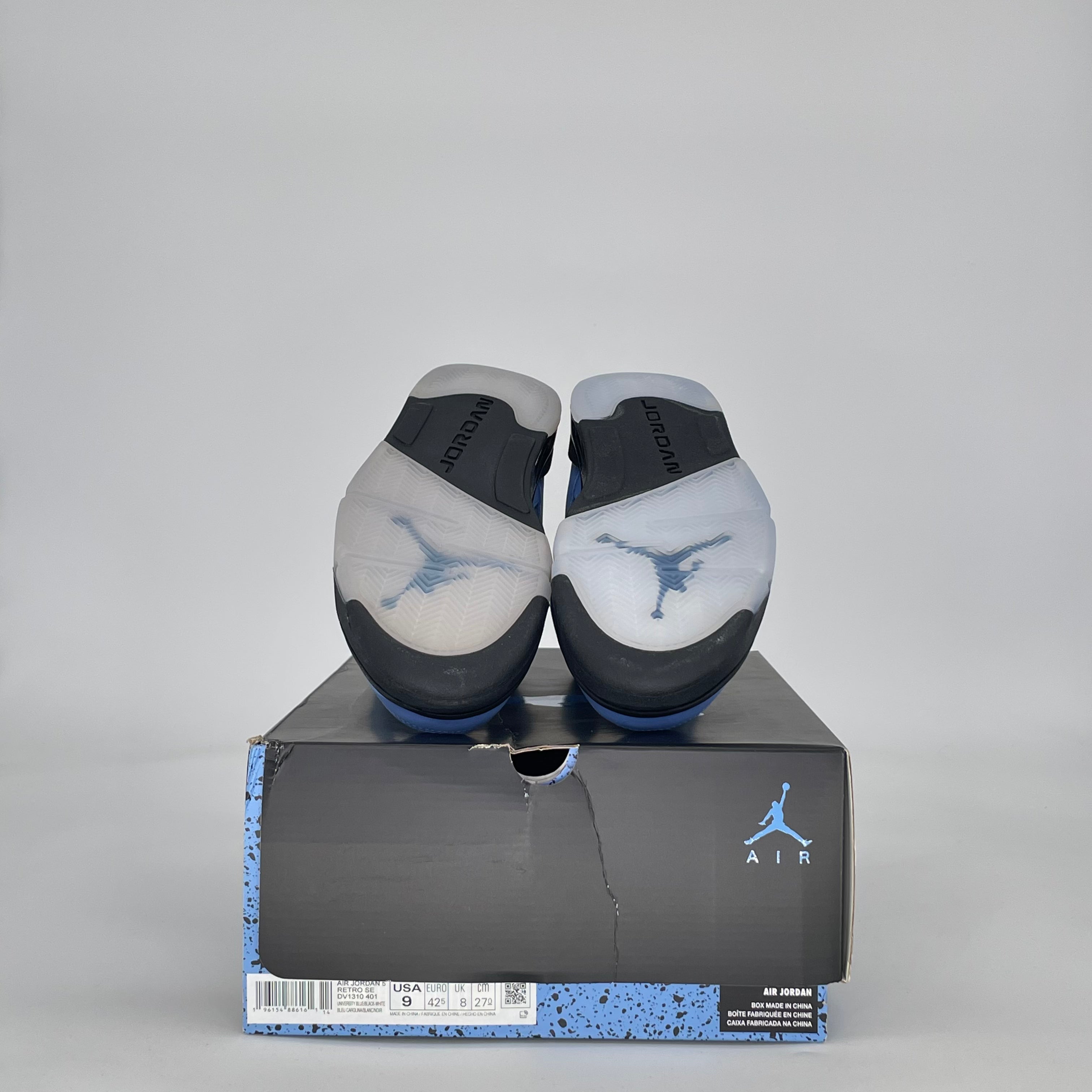 AIR JORDAN 5 UNC UNIVERSITY BLUE DV1310-401 SIZE 9/10.5W