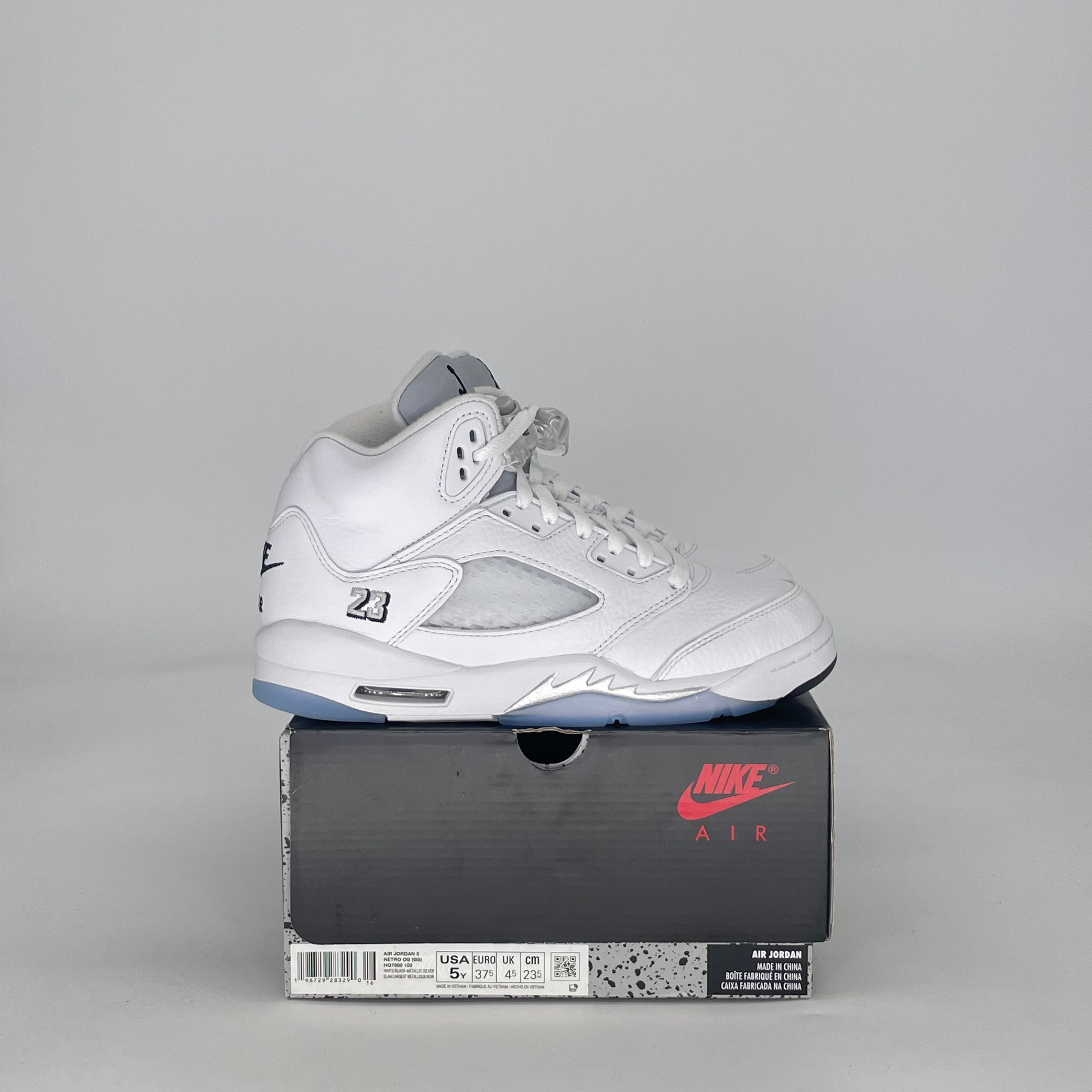AIR JORDAN 5 WHITE METALLIC HQ7980-103 SIZE 5/6.5W GS