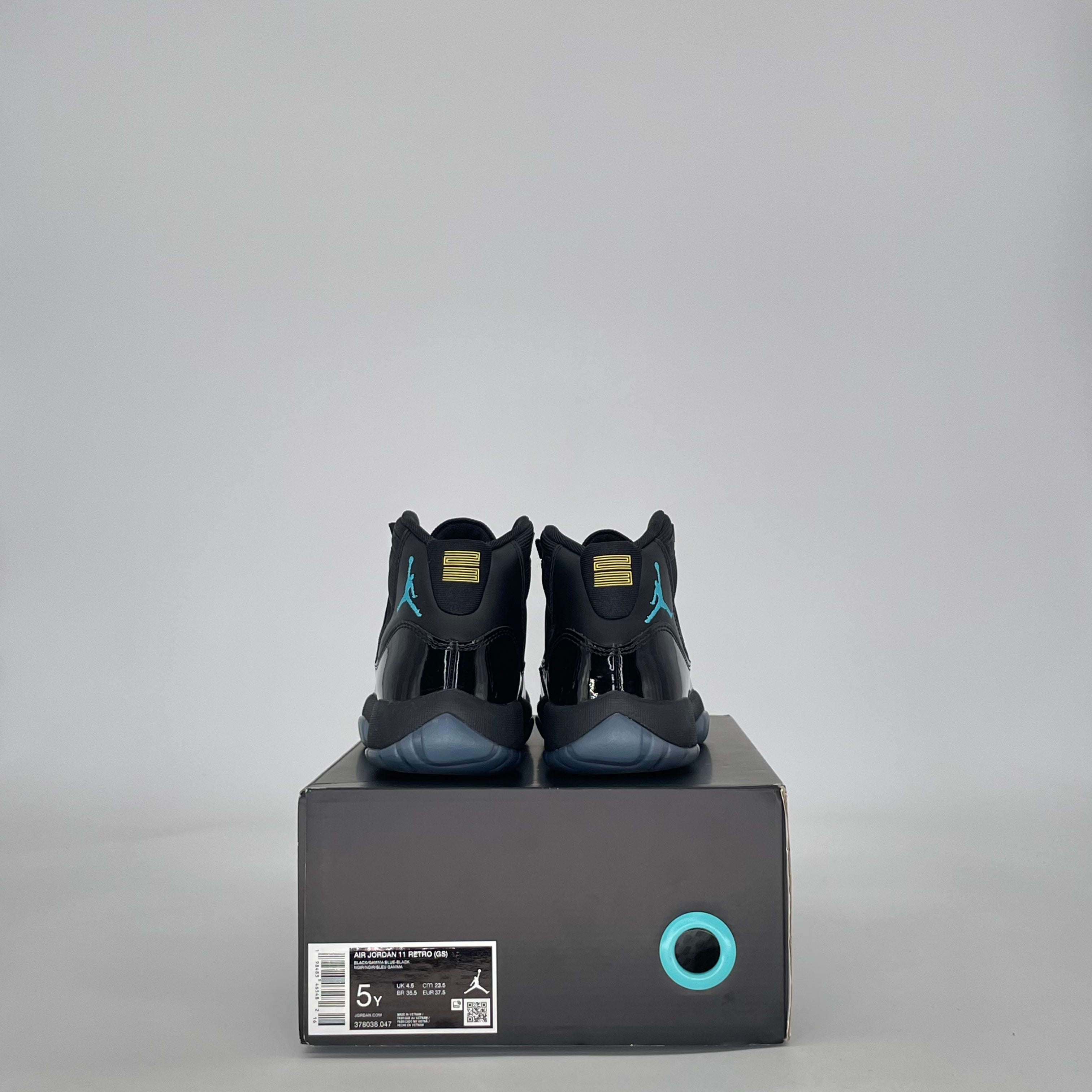 AIR JORDAN 11 GAMMA BLUE 378038-047 SIZE 5/6.5W GS