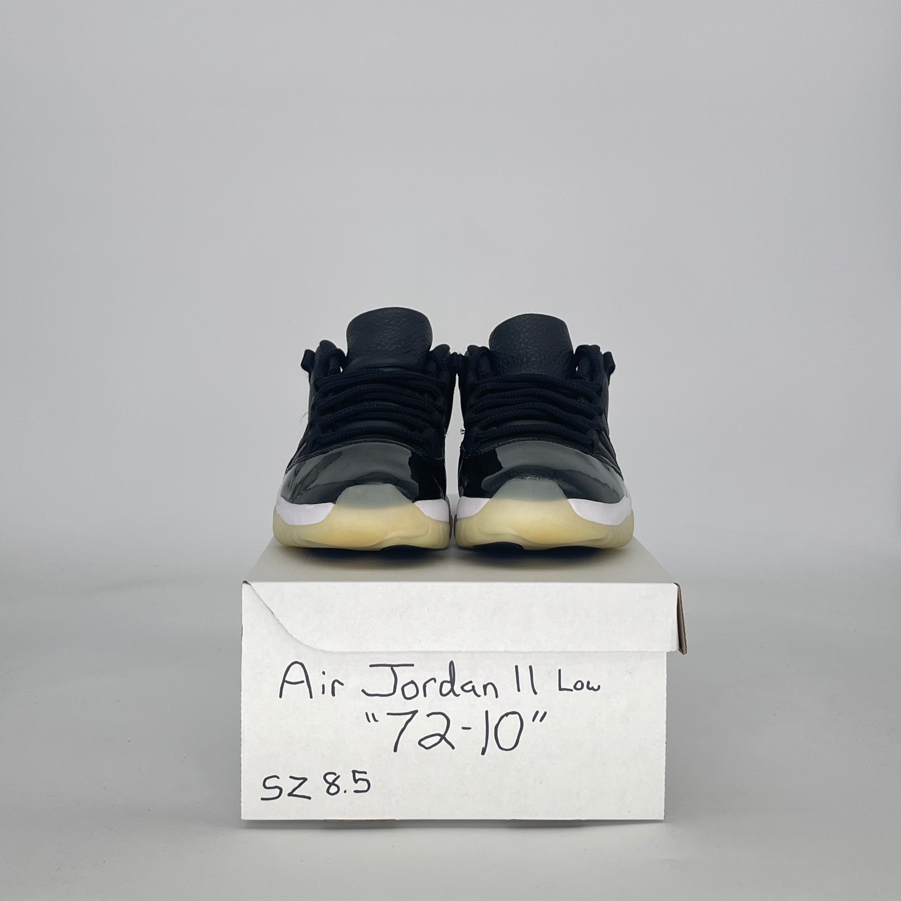 AIR JORDAN 11 LOW 72-10 AV2187-001 SIZE 8.5/10W