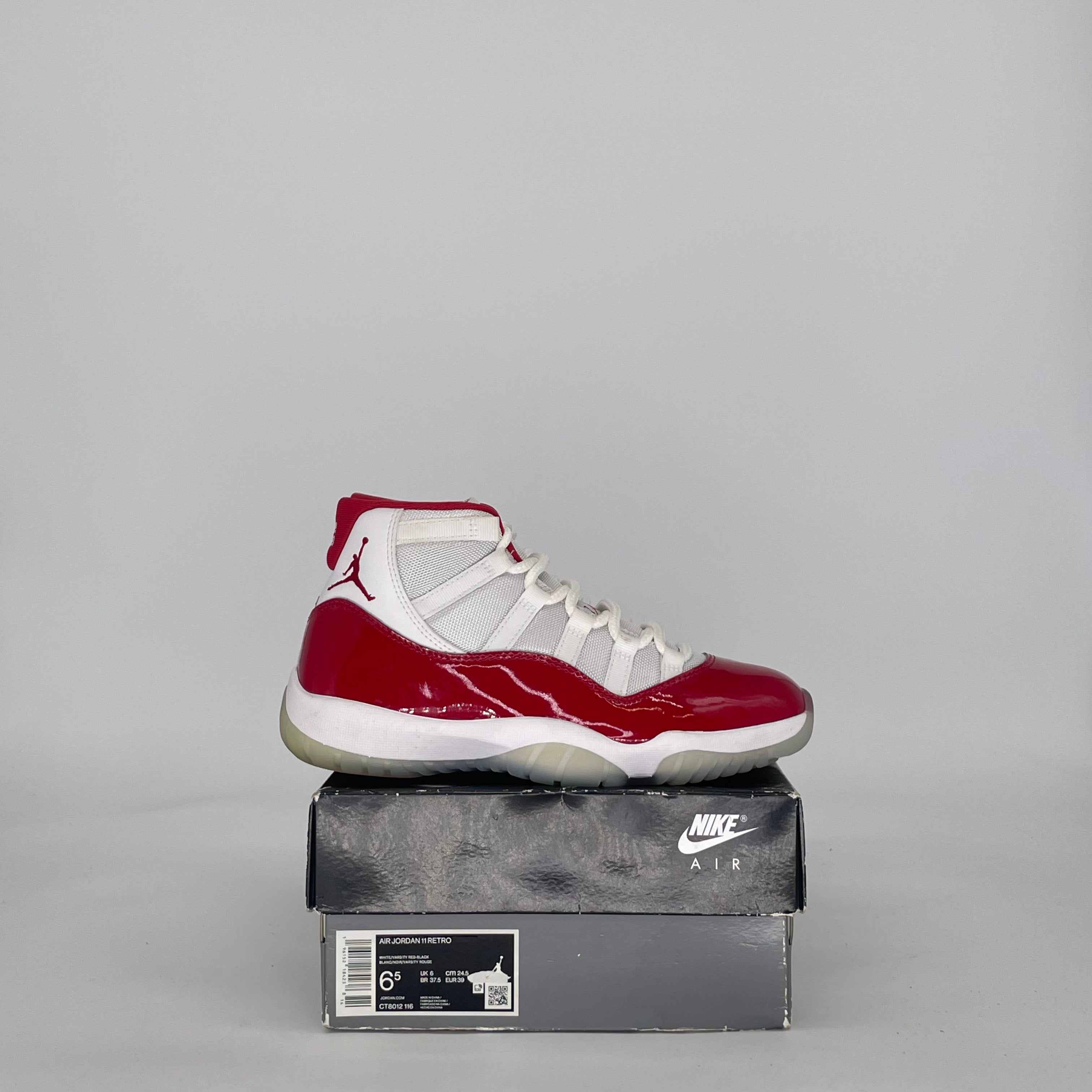 AIR JORDAN 11 CHERRY CT8012-116 SIZE 6.5/8W GS