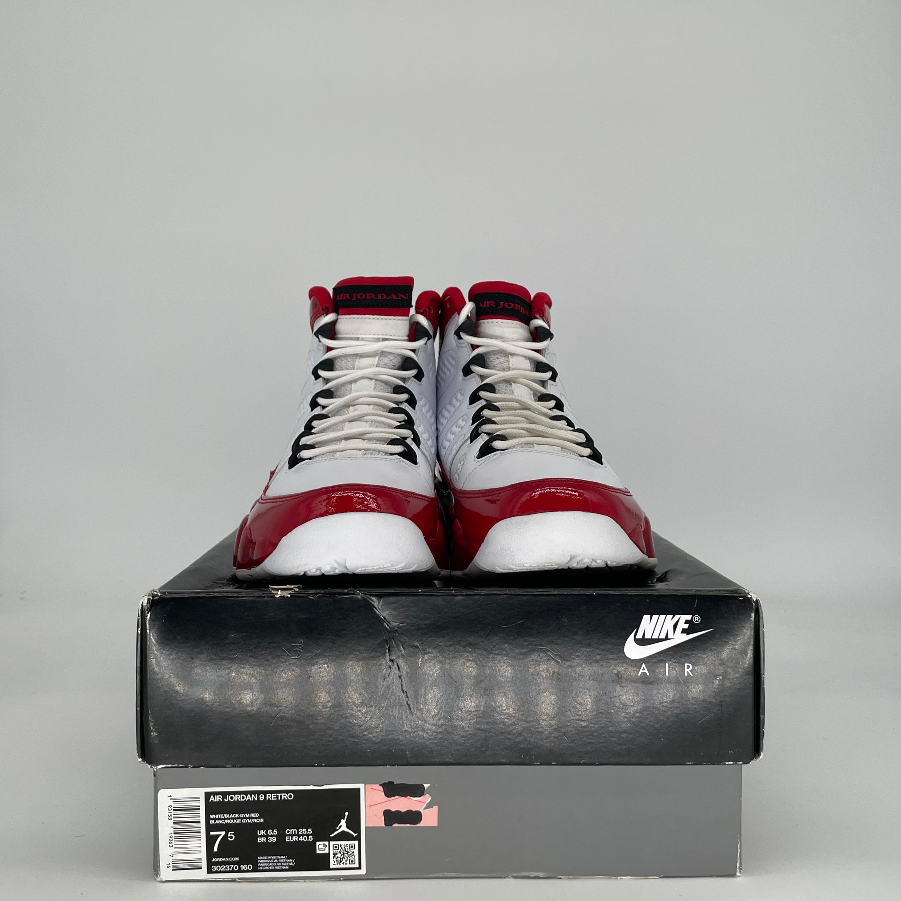 AIR JORDAN 9 WHITE GYM RED 302370-160 SIZE 7.5/9W