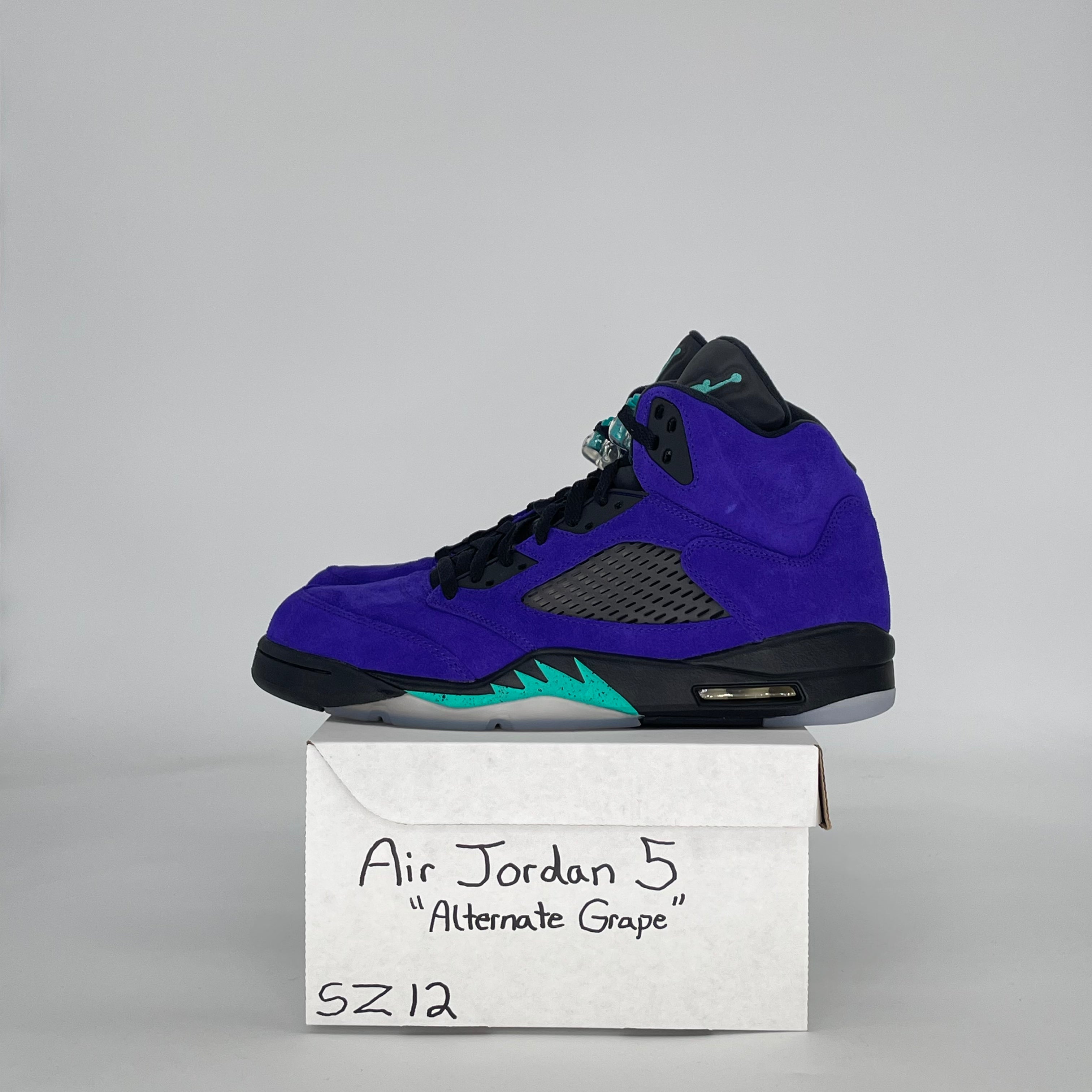 AIR JORDAN 5 ALTERNATE GRAPE 136027-500 SIZE 12/13.5W