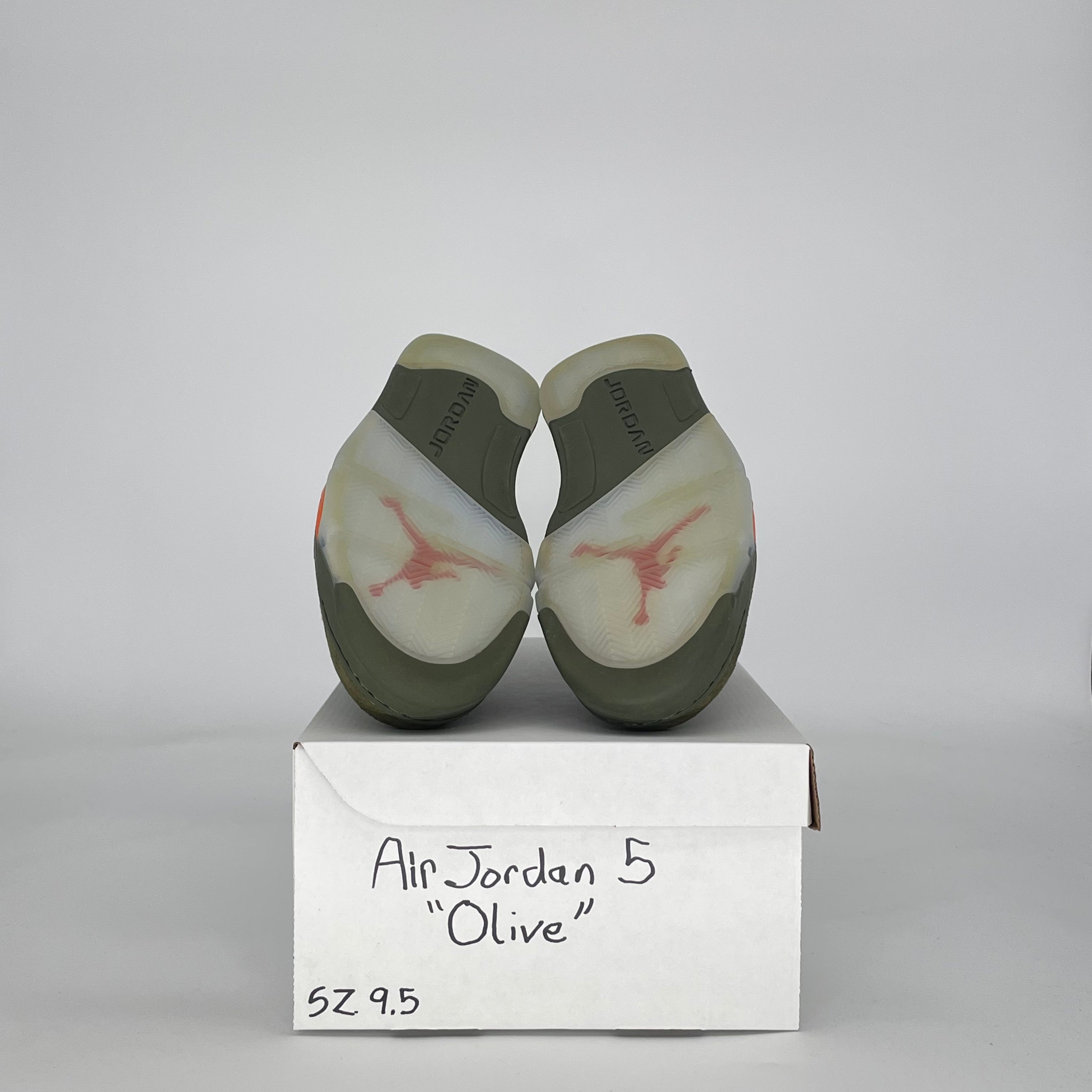 AIR JORDAN 5 OLIVE DD0587-308 SIZE 9.5/11W